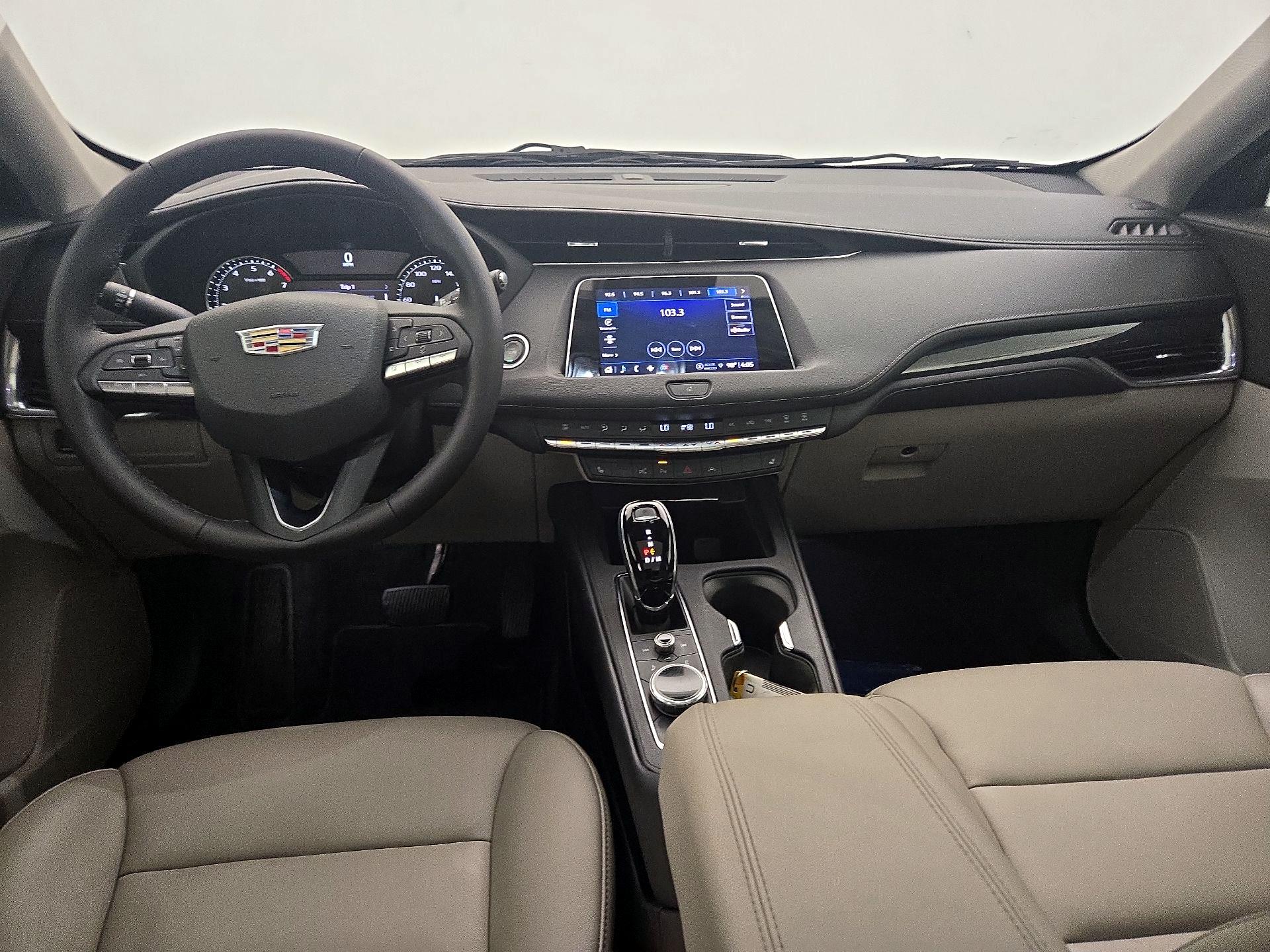 Thumbnail: 2022 Cadillac XT4 - 9
