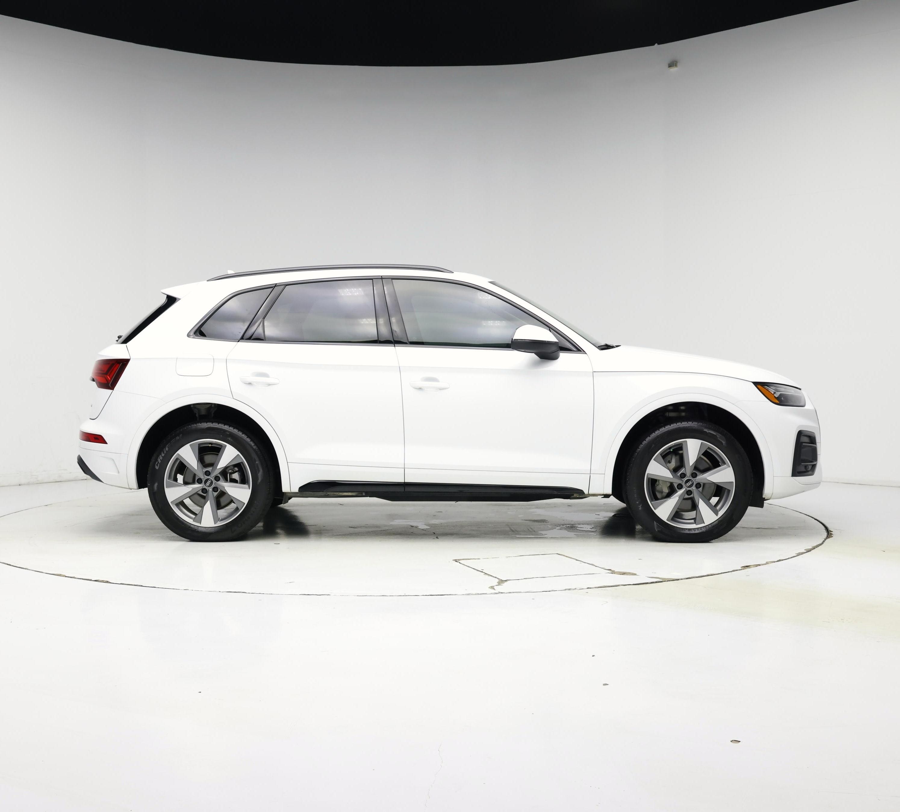 Thumbnail: 2024 Audi Q5 - 7