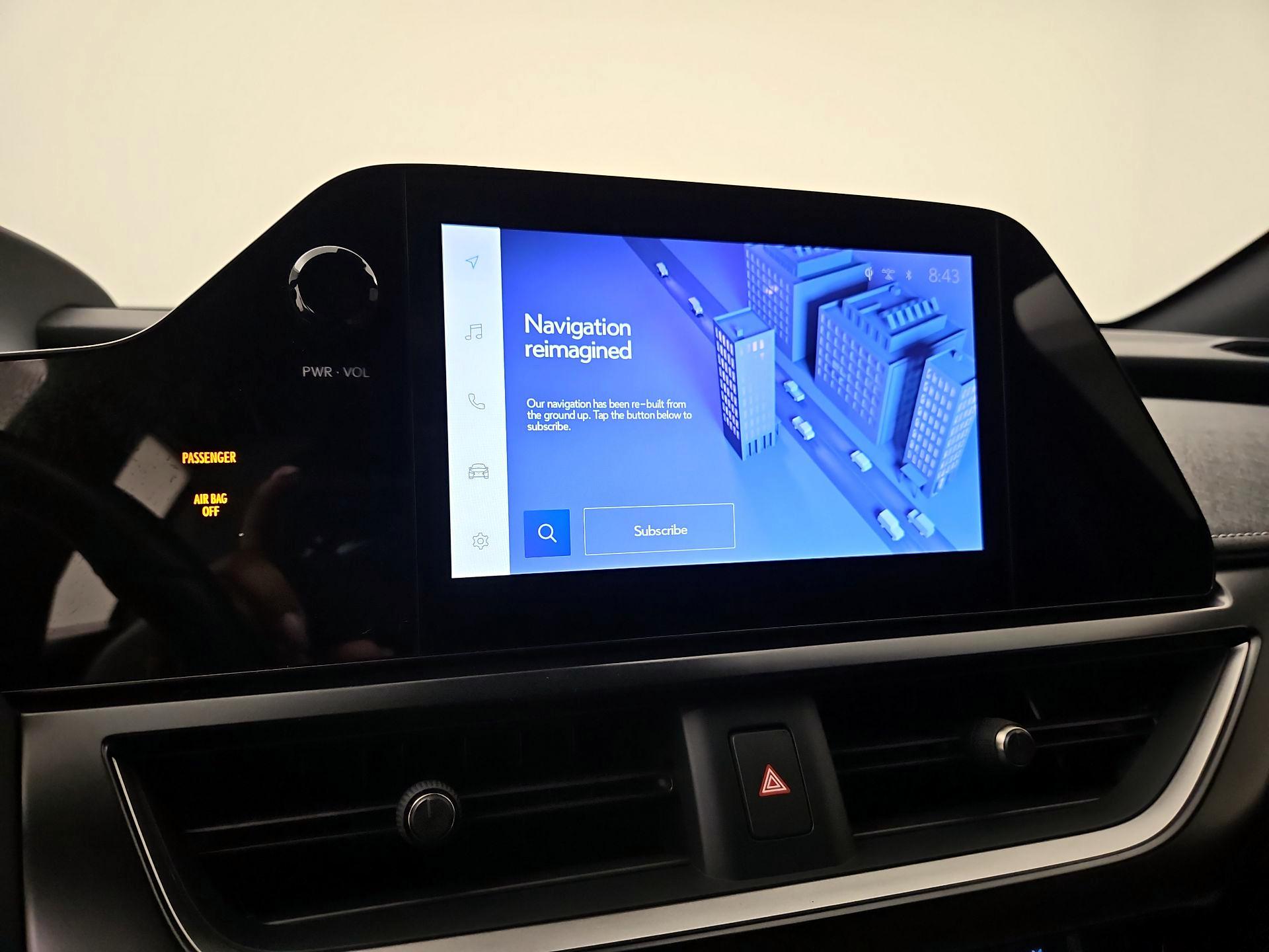 Thumbnail: 2023 Lexus UX - 14