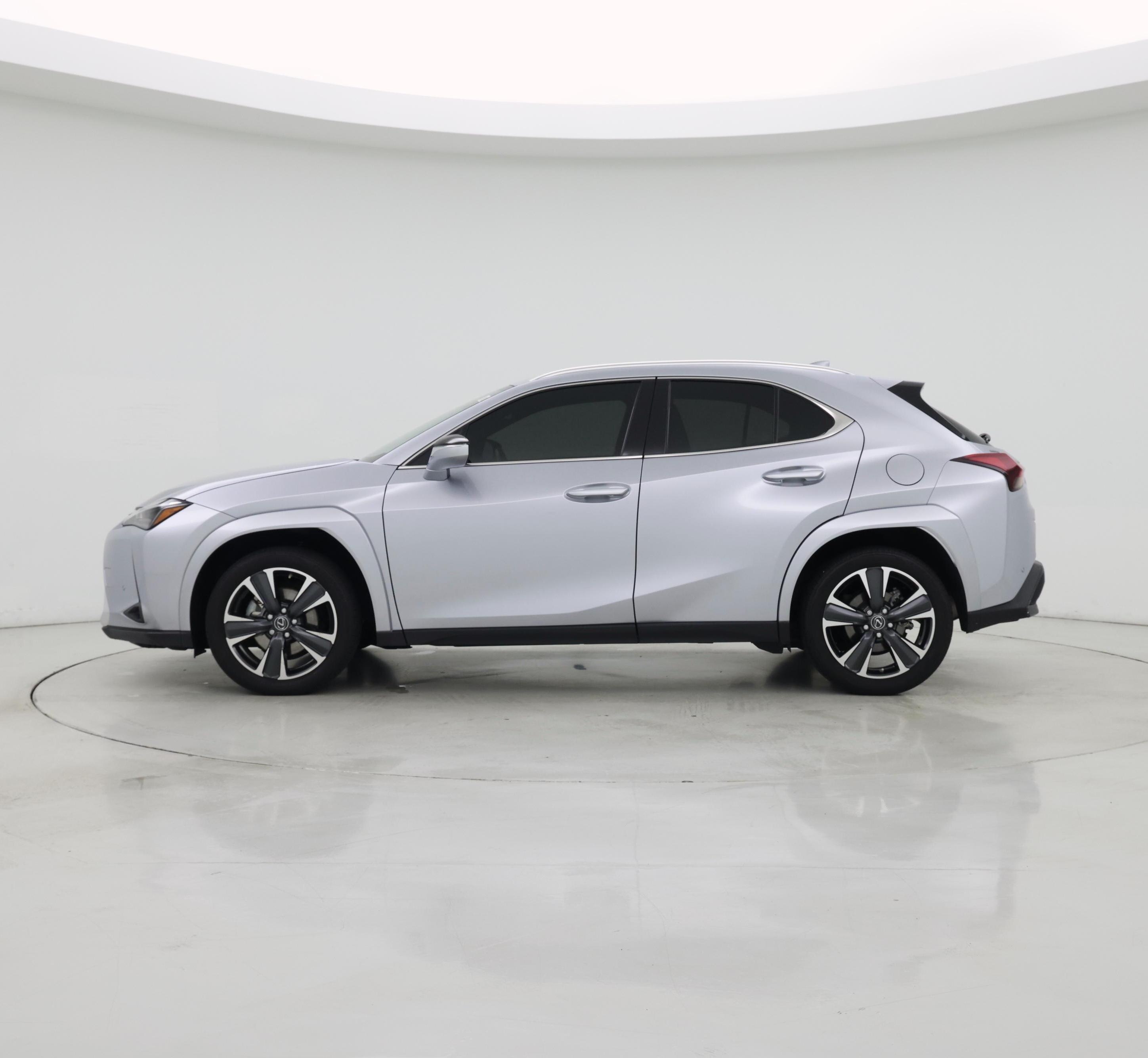Thumbnail: 2023 Lexus UX - 3