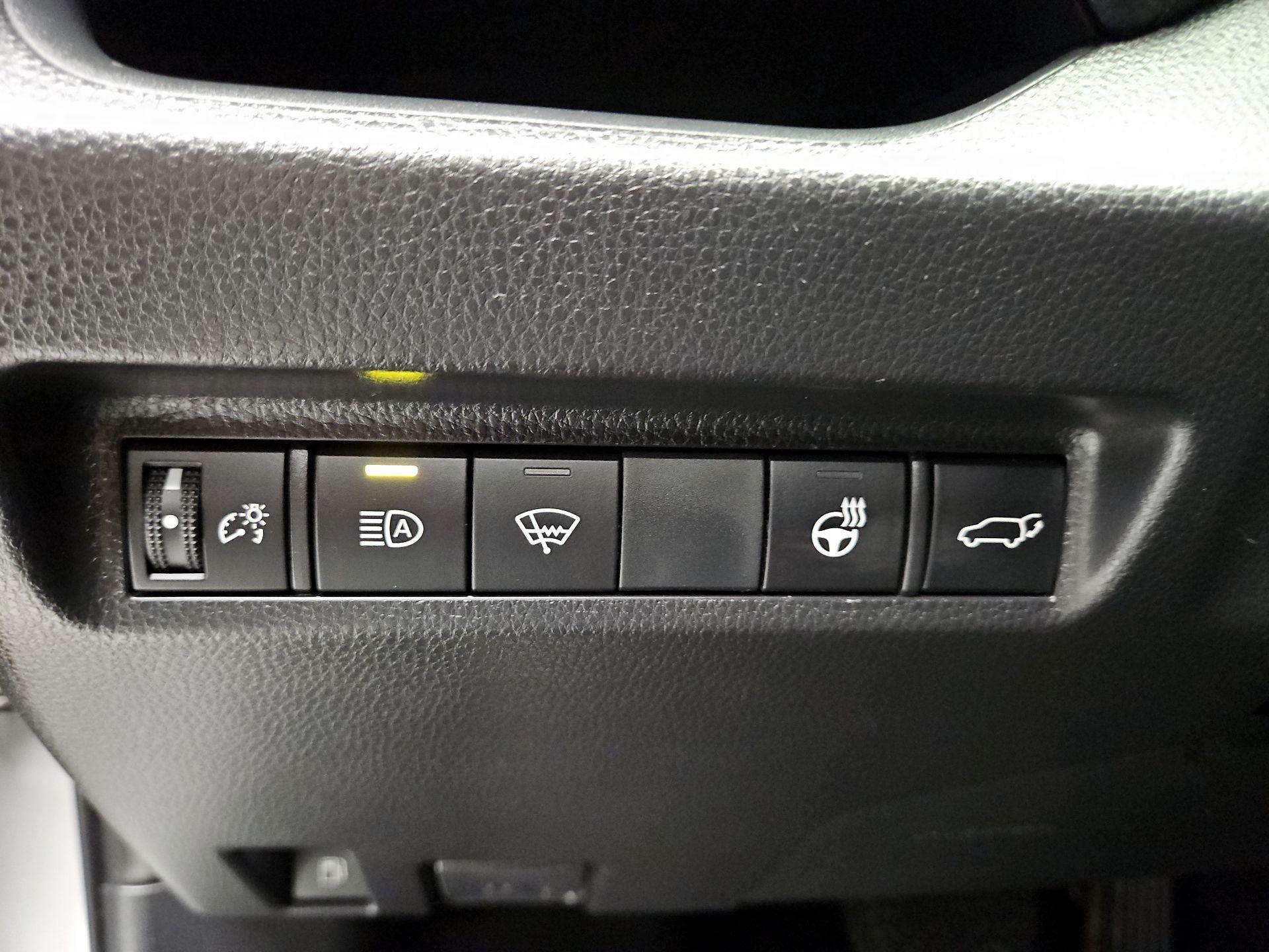 Thumbnail: 2022 Toyota RAV4 - 13