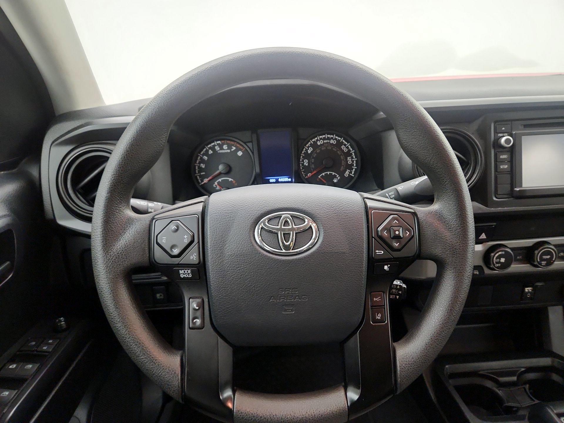 Thumbnail: 2019 Toyota Tacoma - 10