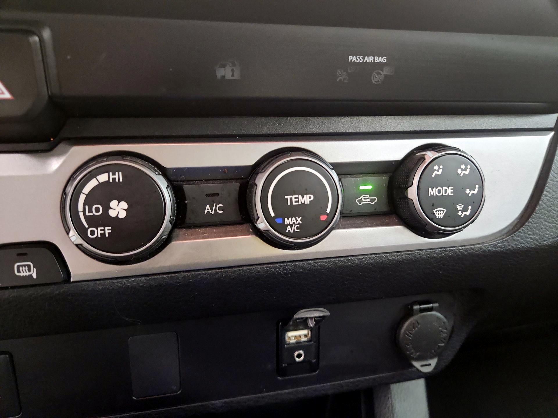 Thumbnail: 2019 Toyota Tacoma - 16