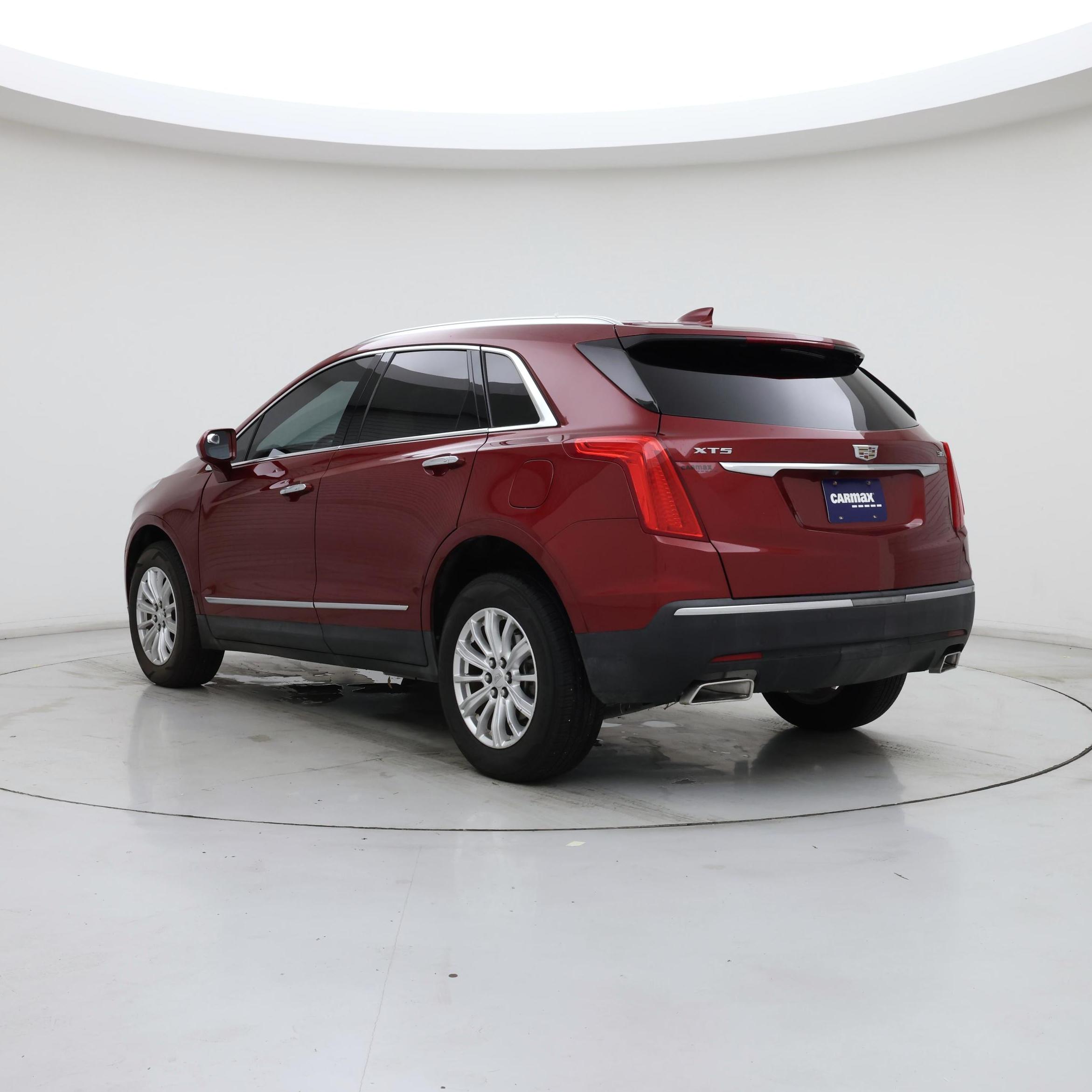 Thumbnail: 2019 Cadillac XT5 - 2