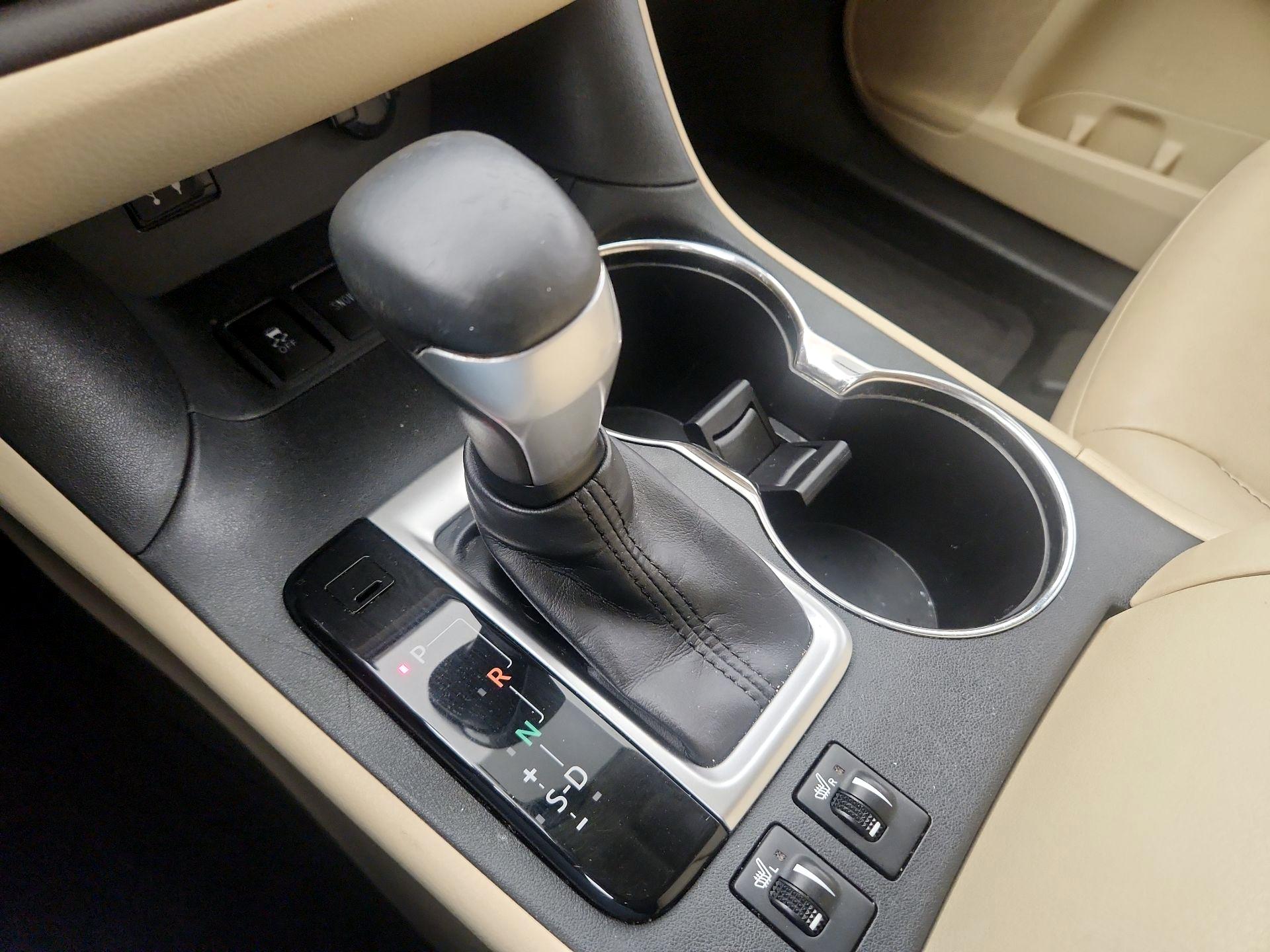 Thumbnail: 2014 Toyota Highlander - 15