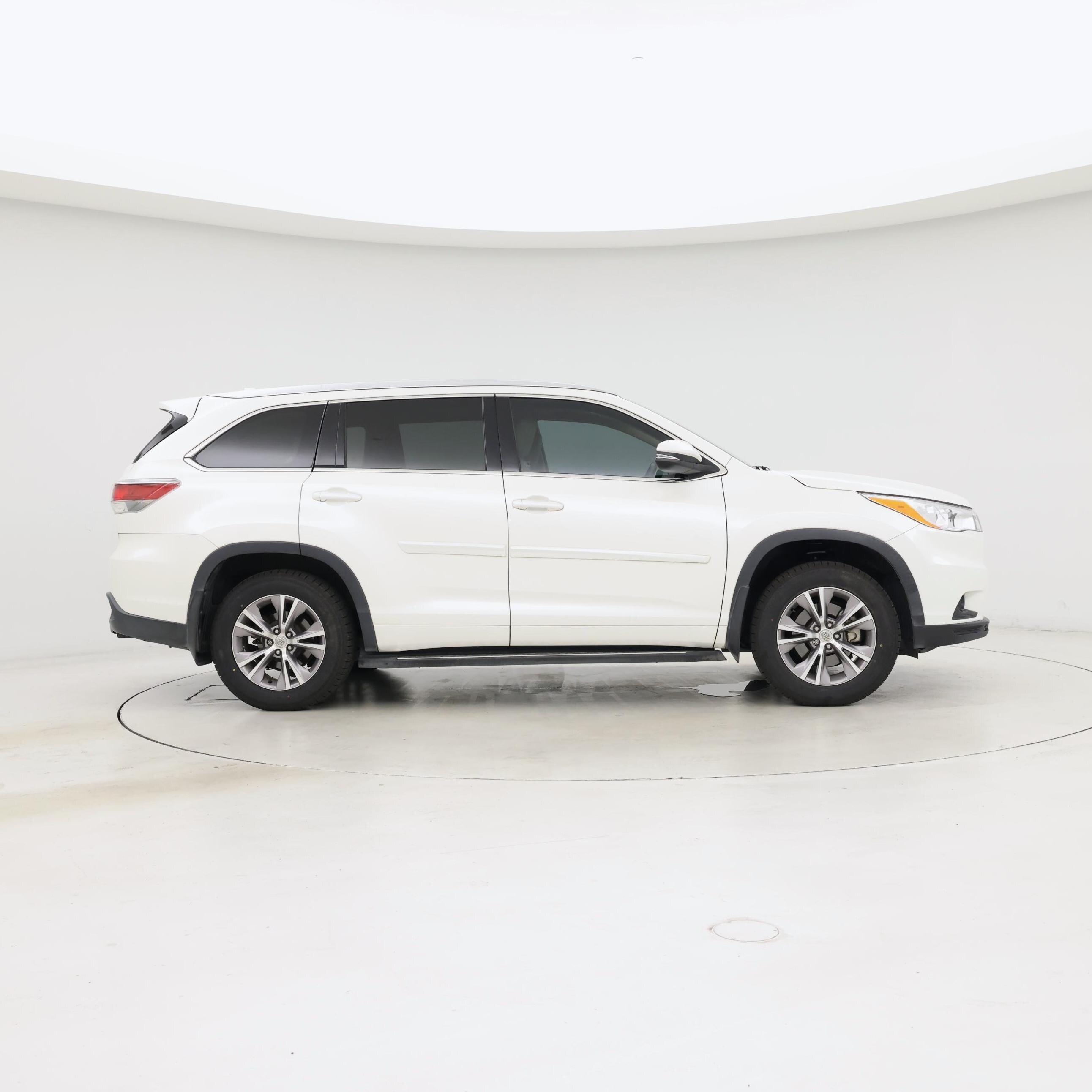 Thumbnail: 2014 Toyota Highlander - 7