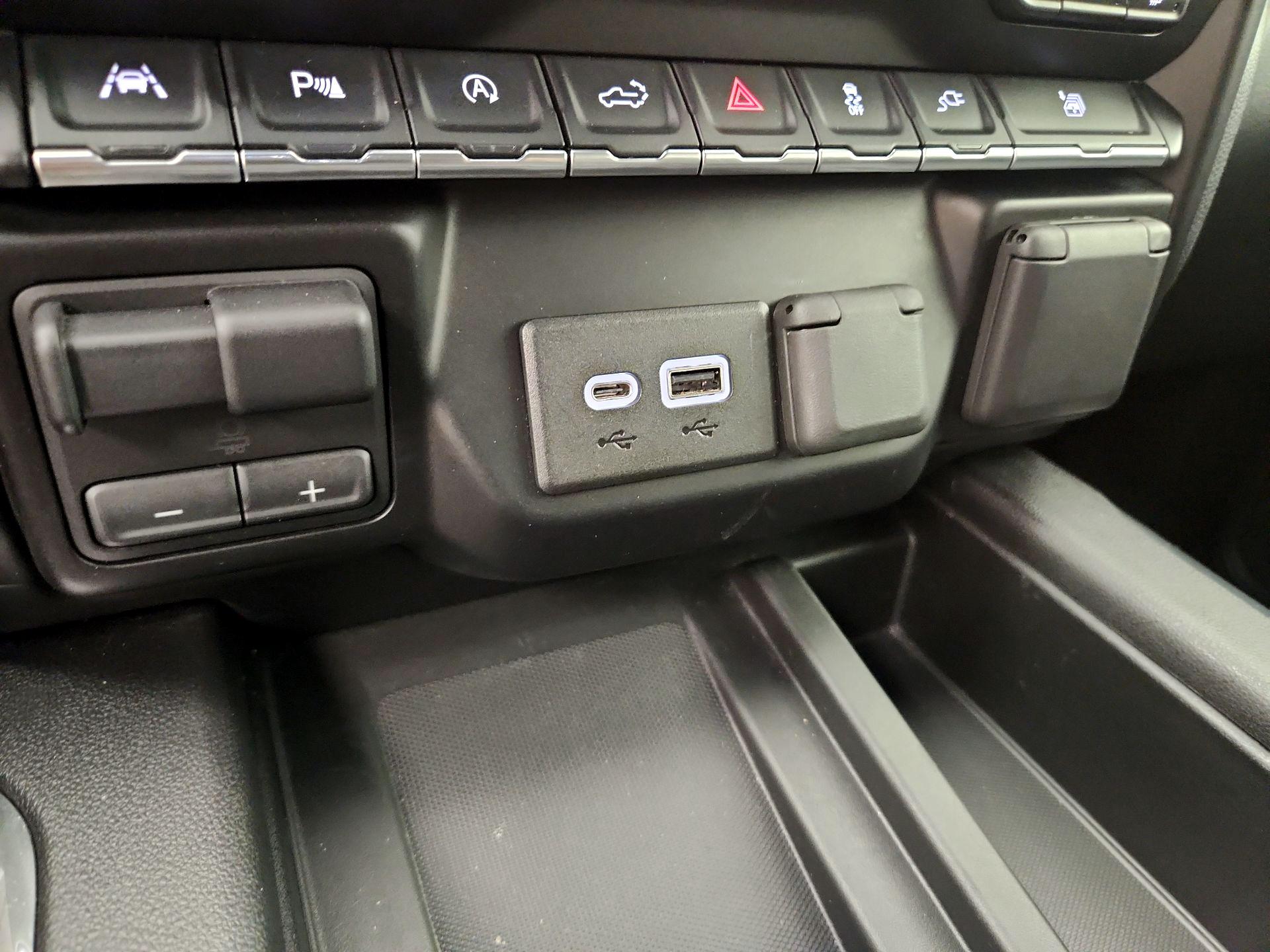 Thumbnail: 2019 Chevrolet Silverado 1500 - 18