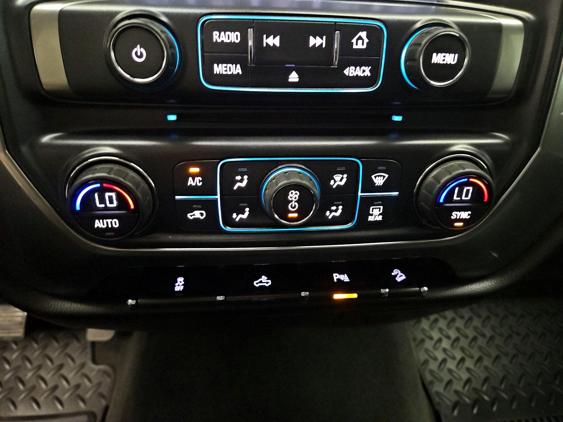 Thumbnail: 2016 Chevrolet Silverado 1500 - 16