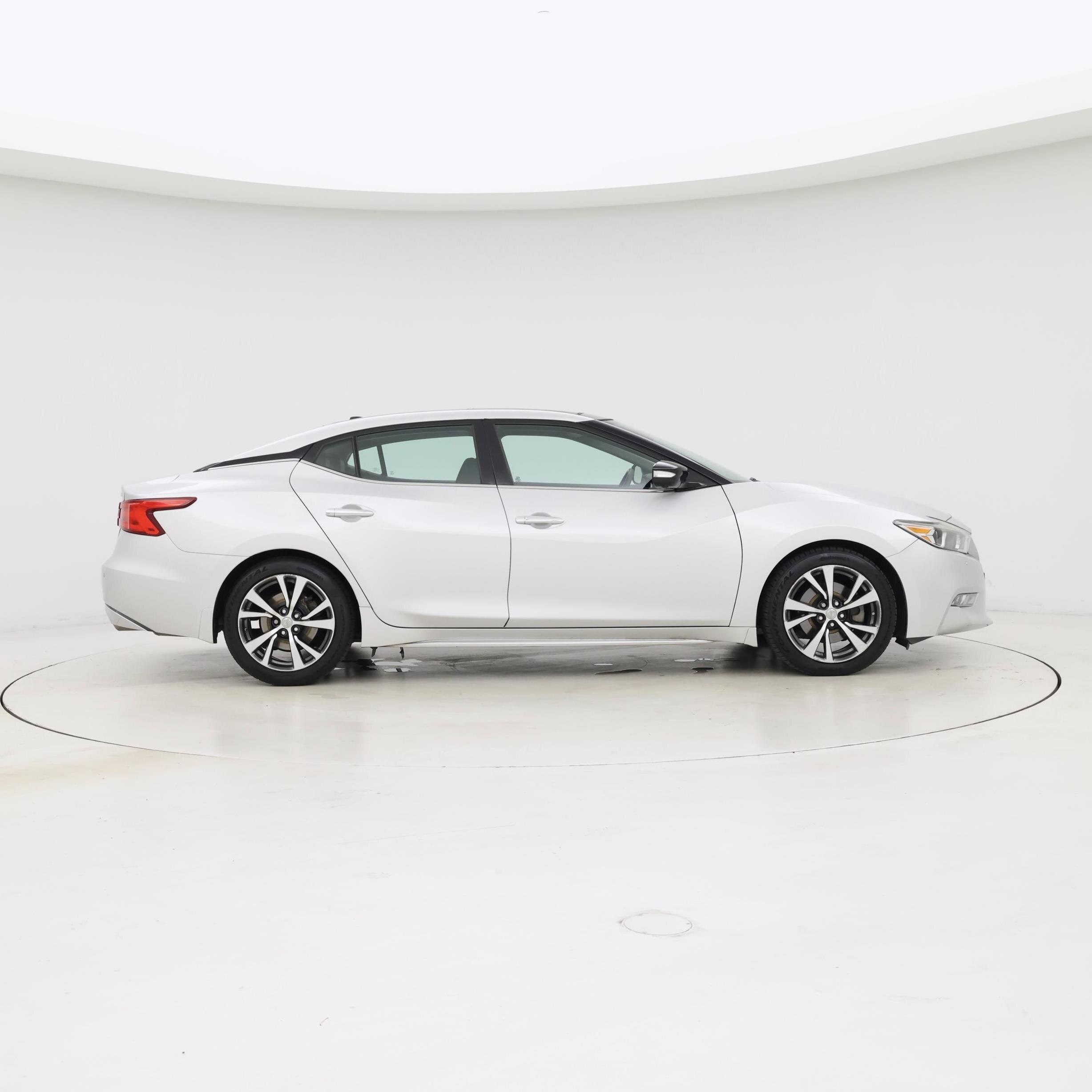 Thumbnail: 2017 Nissan Maxima - 7