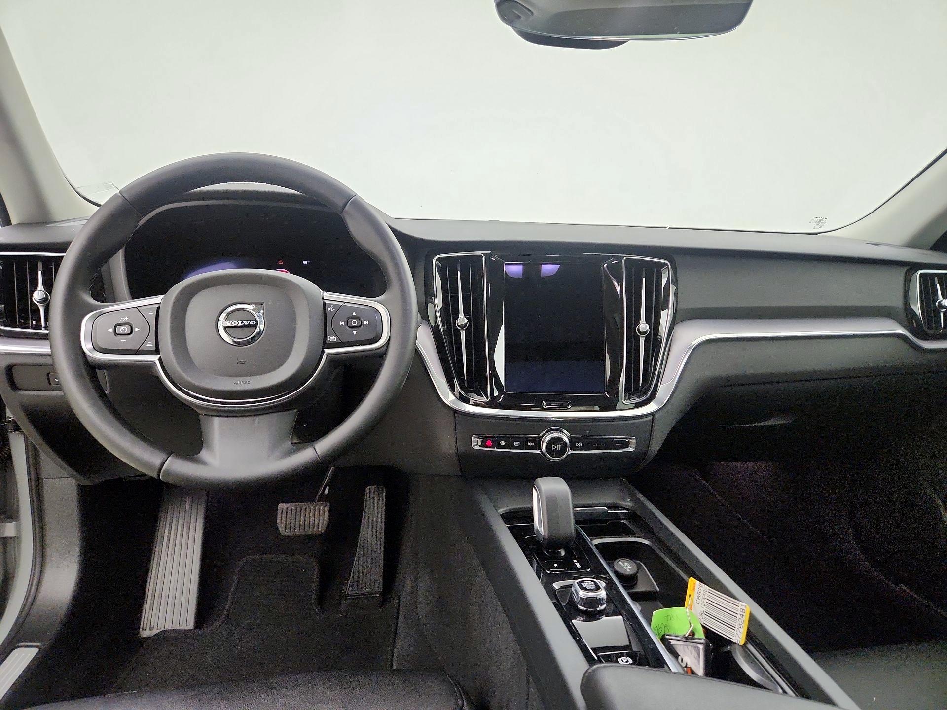 Thumbnail: 2024 Volvo S60 - 9
