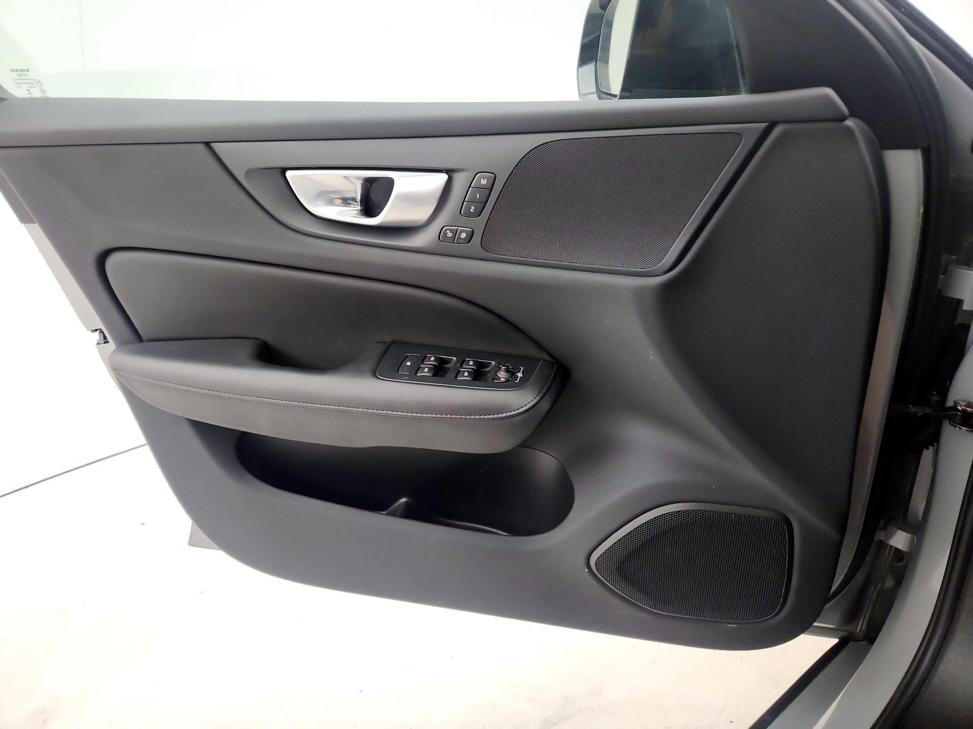Thumbnail: 2024 Volvo S60 - 12