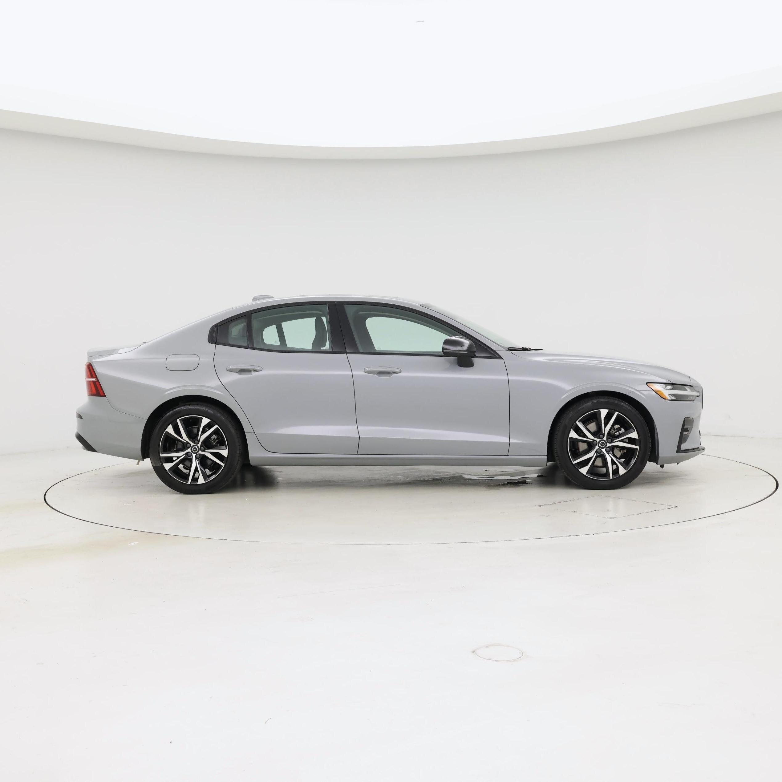 Thumbnail: 2024 Volvo S60 - 7