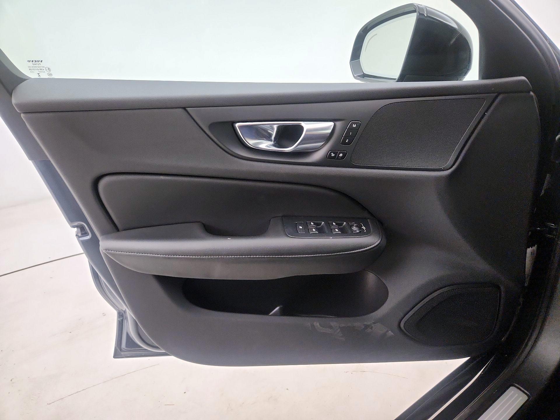 Thumbnail: 2024 Volvo S60 - 12
