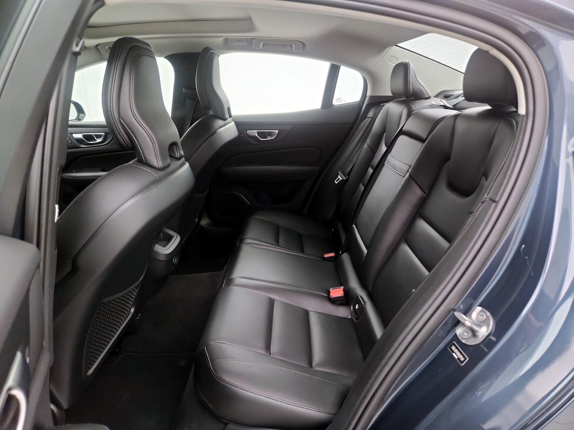 Thumbnail: 2024 Volvo S60 - 17