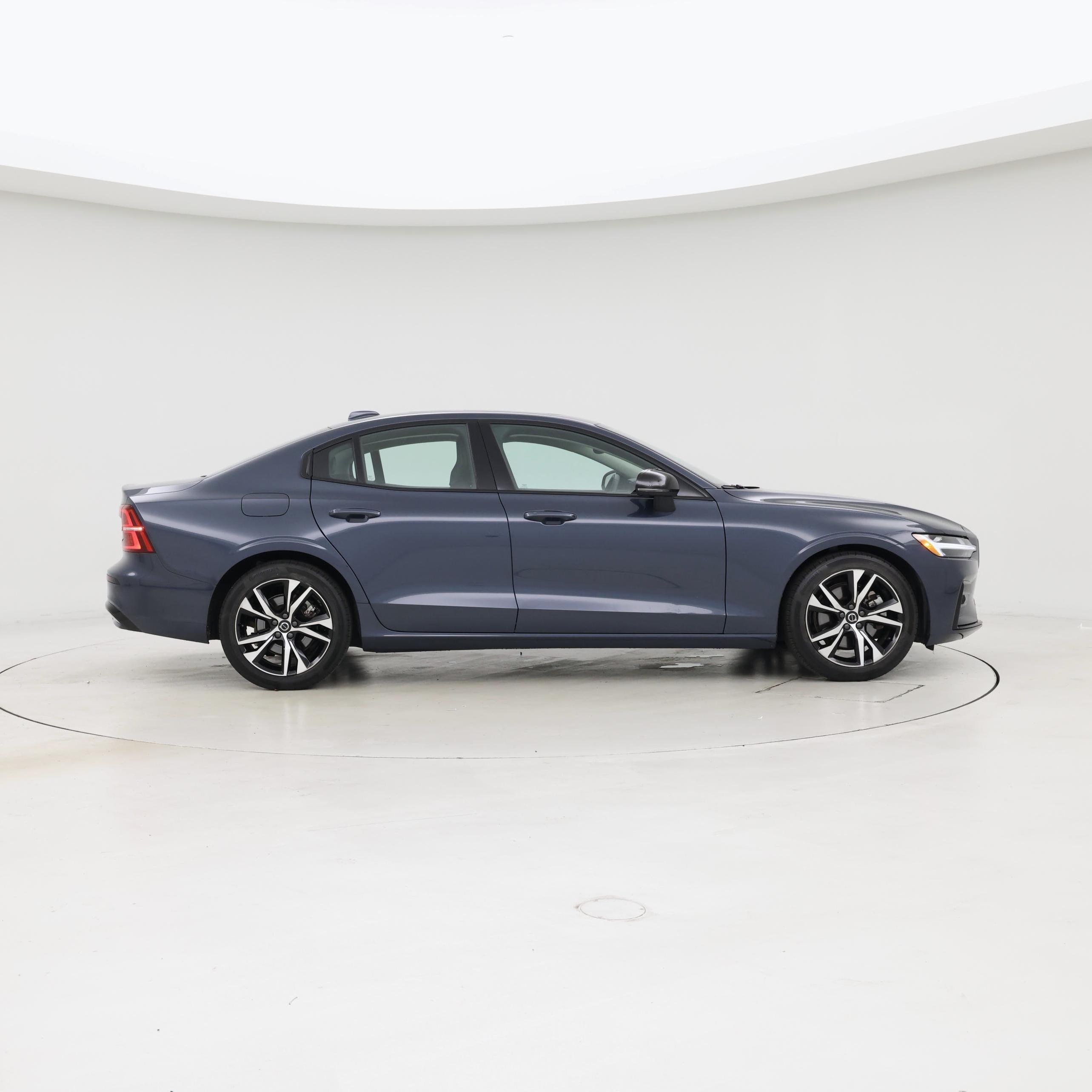 Thumbnail: 2024 Volvo S60 - 7