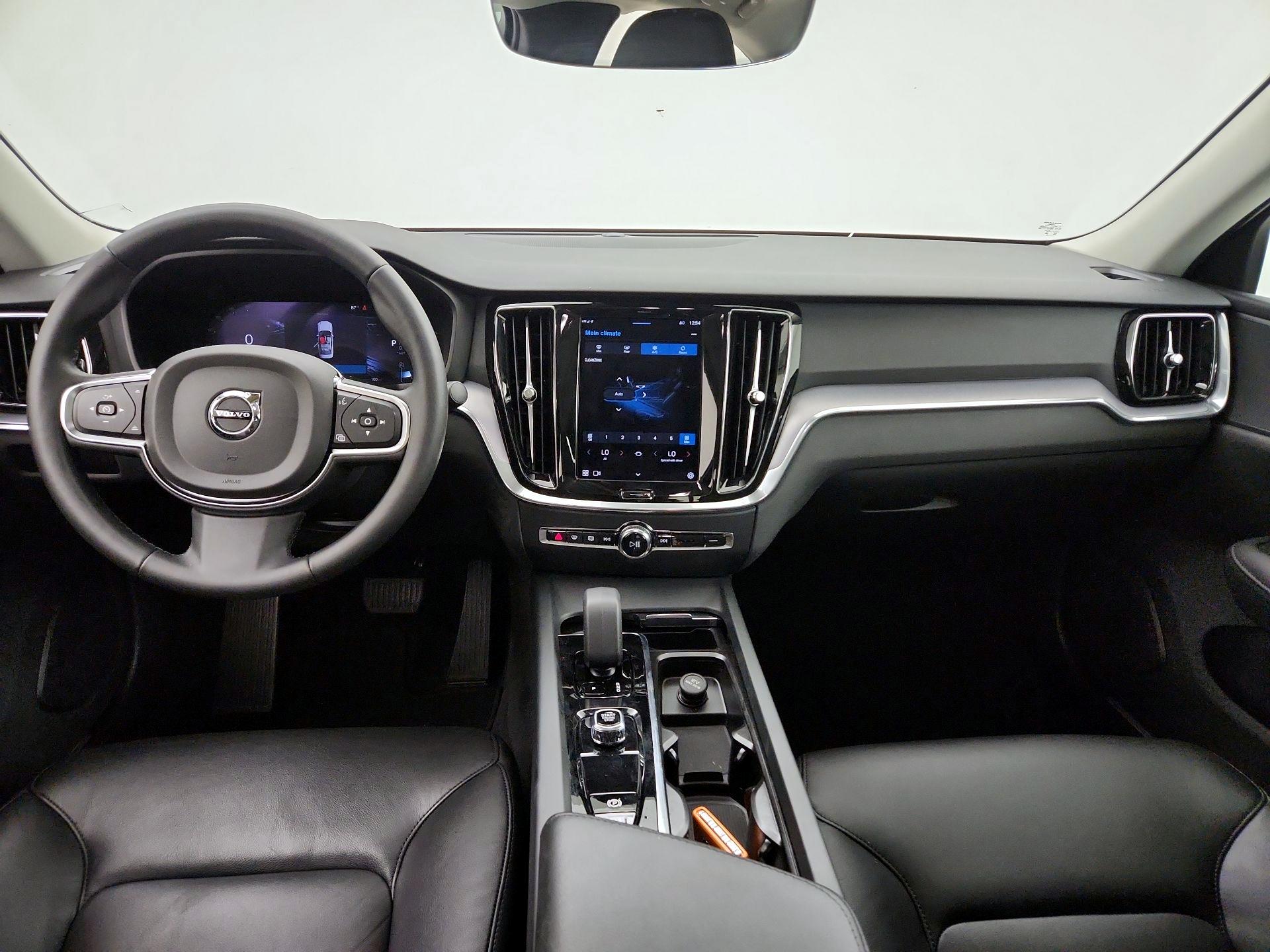 Thumbnail: 2024 Volvo S60 - 9