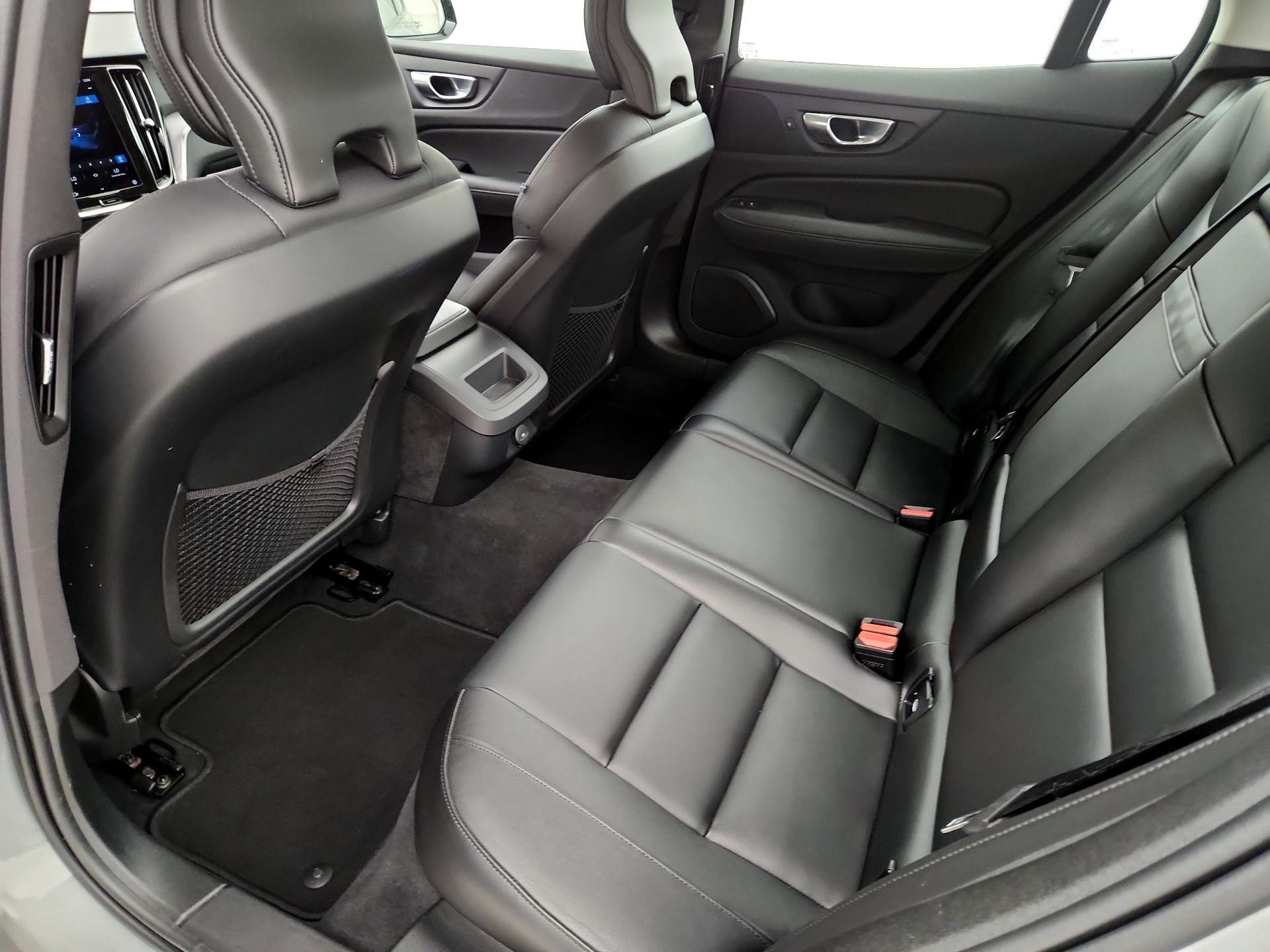 Thumbnail: 2024 Volvo S60 - 19