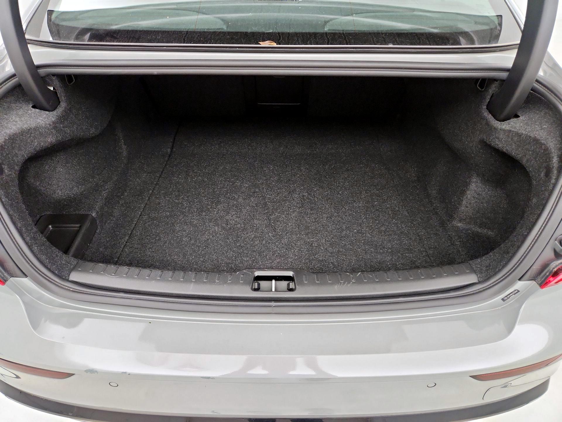 Thumbnail: 2024 Volvo S60 - 20