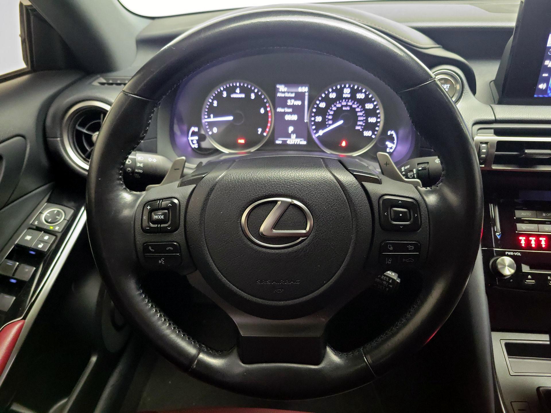 Thumbnail: 2021 Lexus IS - 10