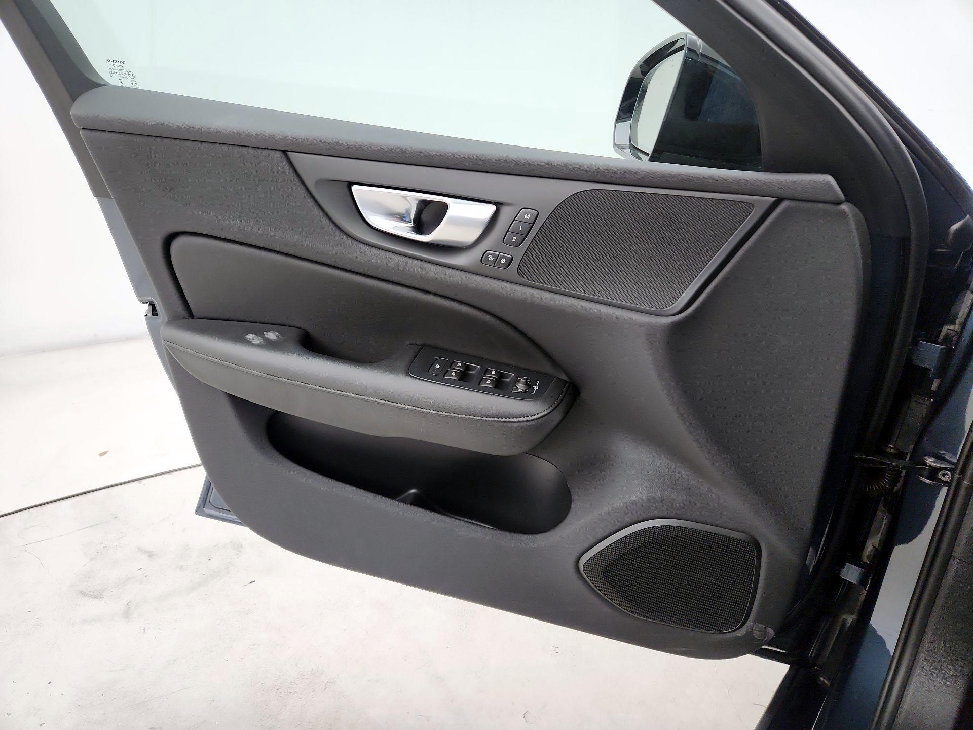 Thumbnail: 2024 Volvo S60 - 12