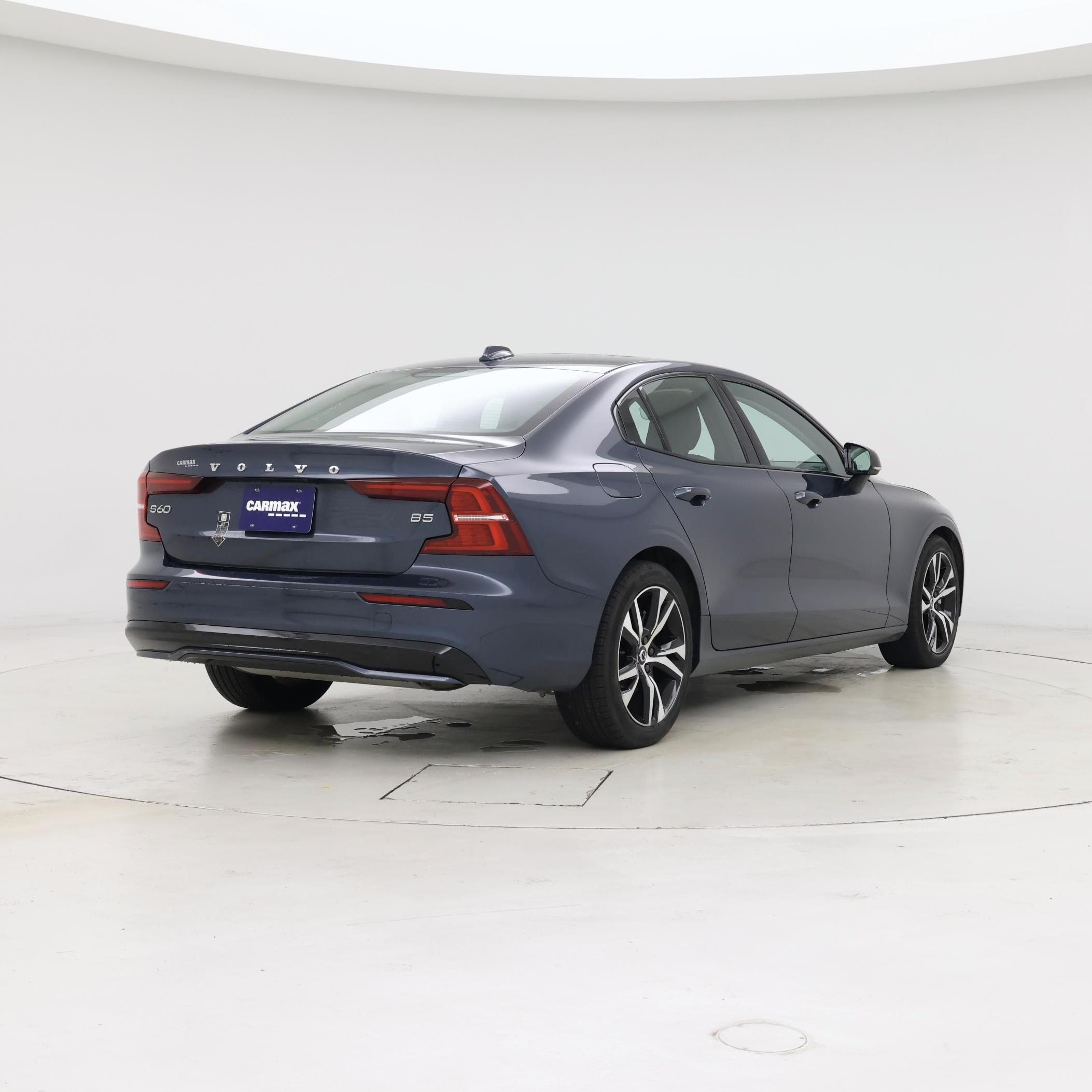Thumbnail: 2024 Volvo S60 - 8