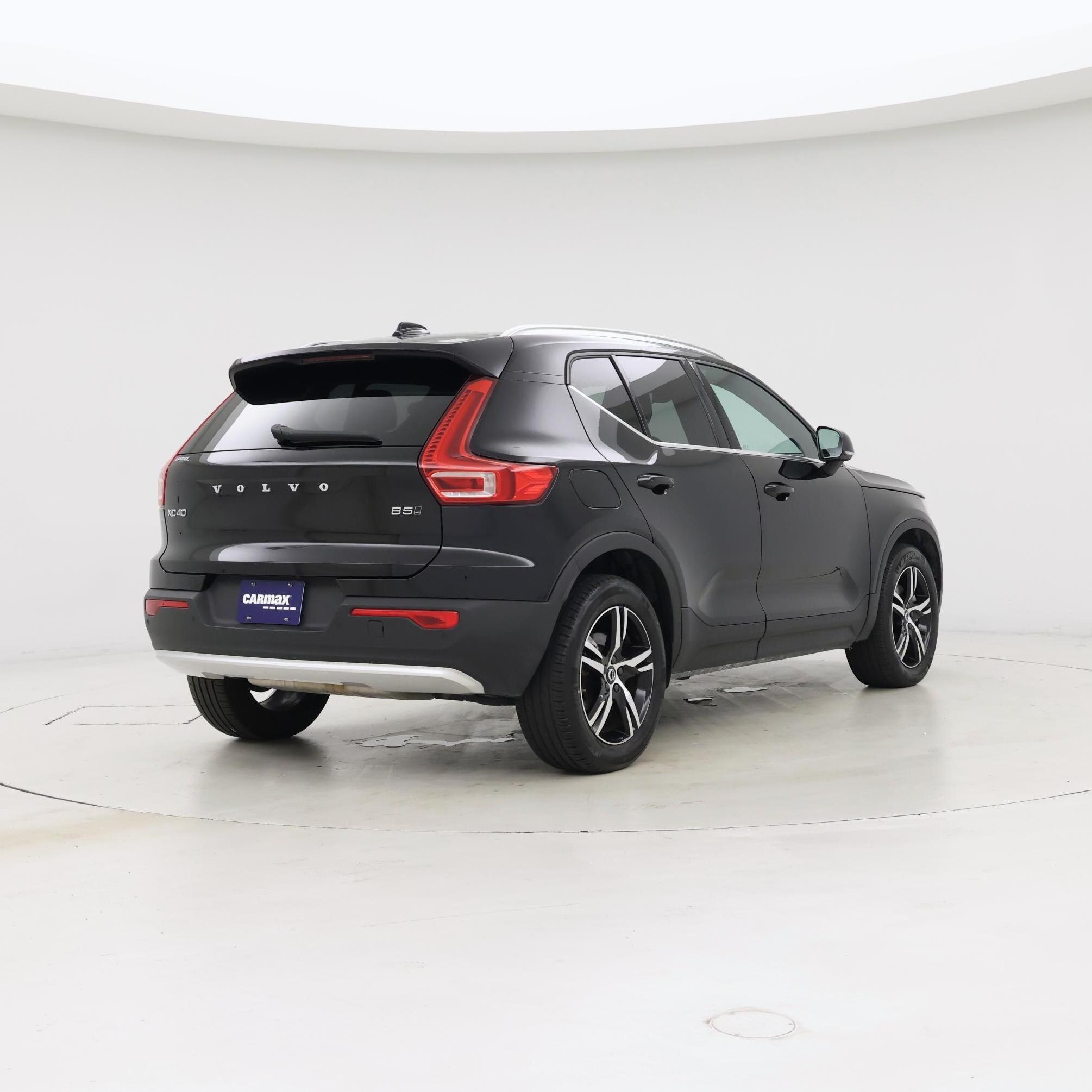 Thumbnail: 2025 Volvo XC40 - 8