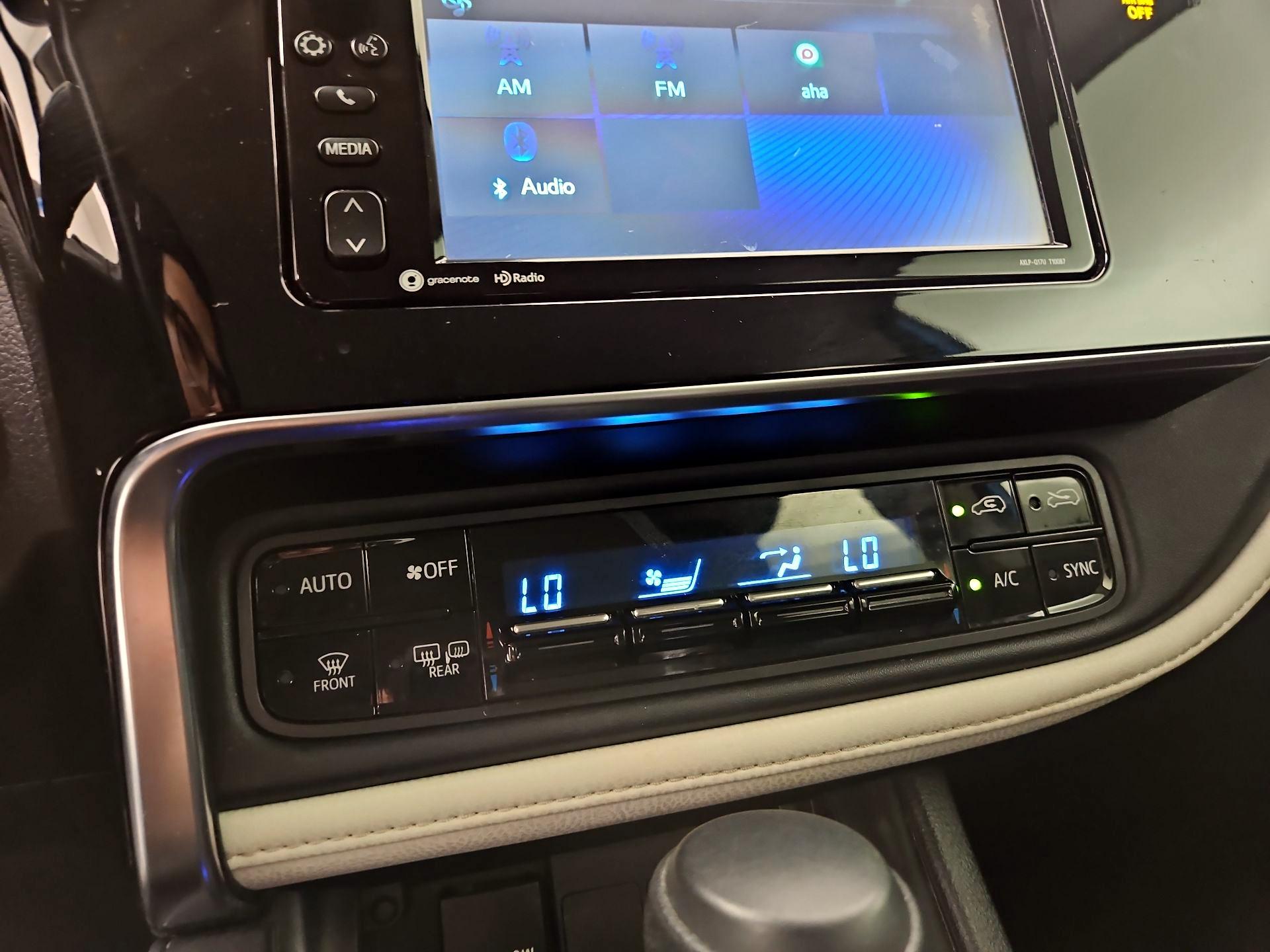 Thumbnail: 2018 Toyota Corolla iM - 16