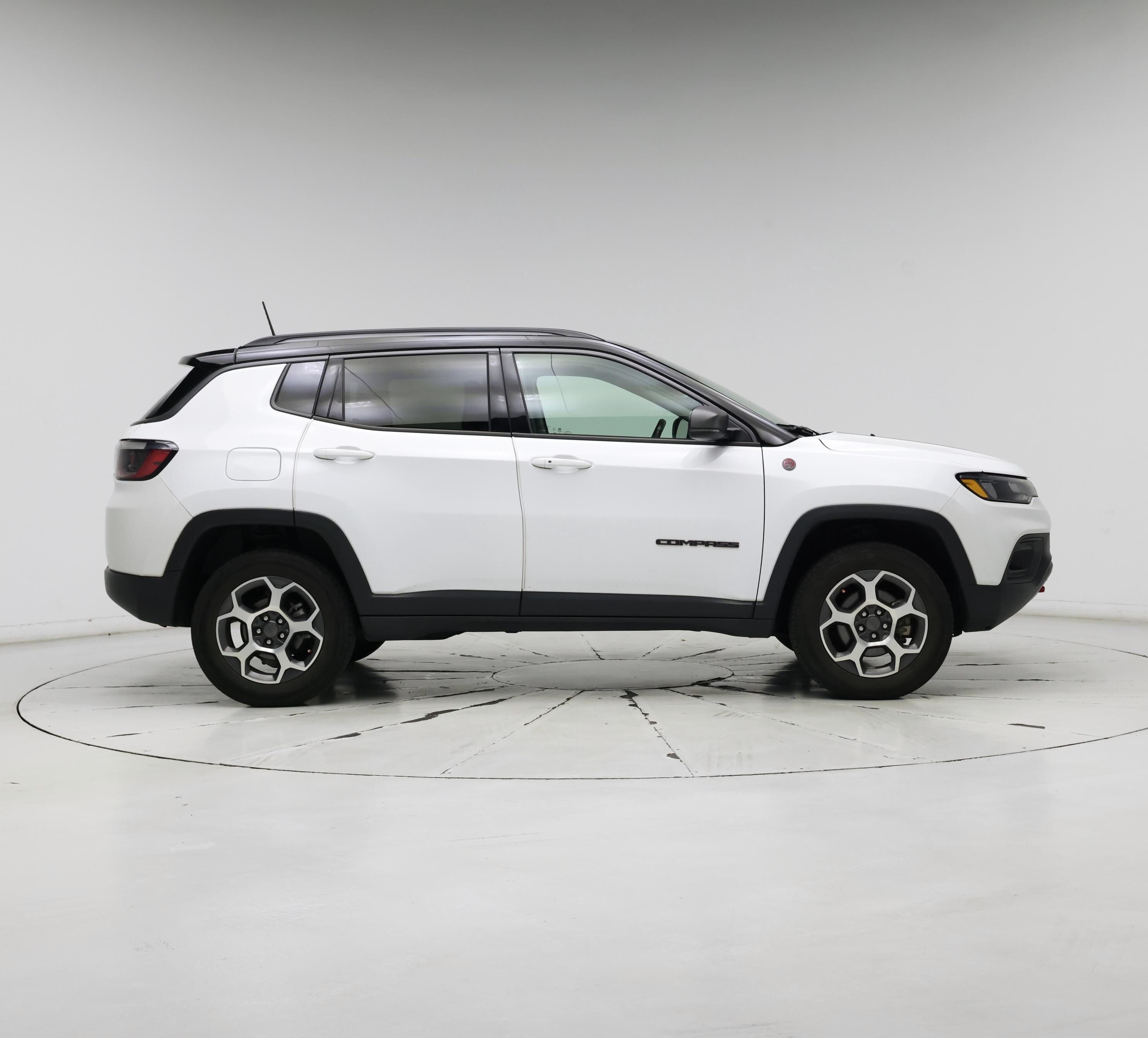 Thumbnail: 2022 Jeep Compass - 7