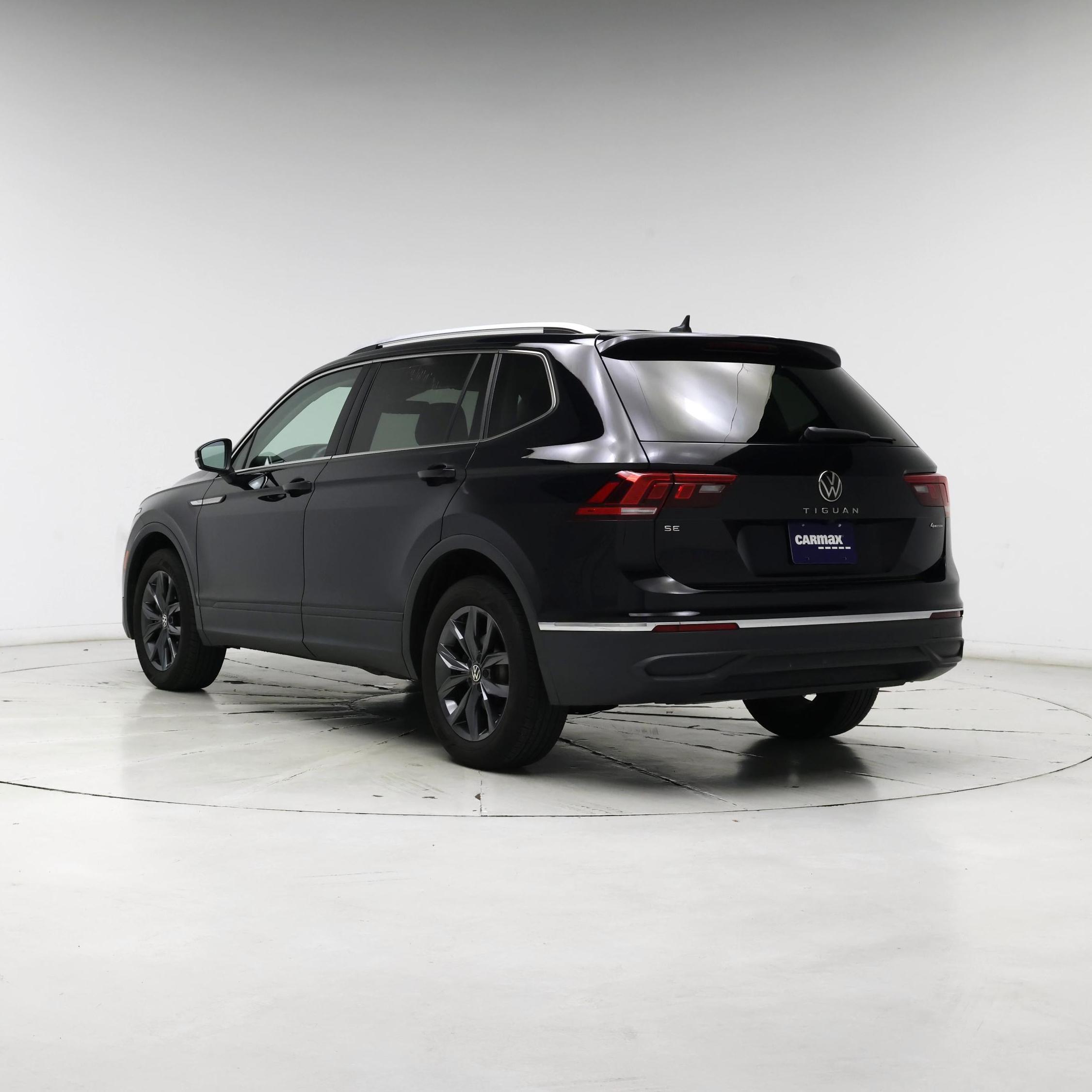 Thumbnail: 2022 Volkswagen Tiguan - 2
