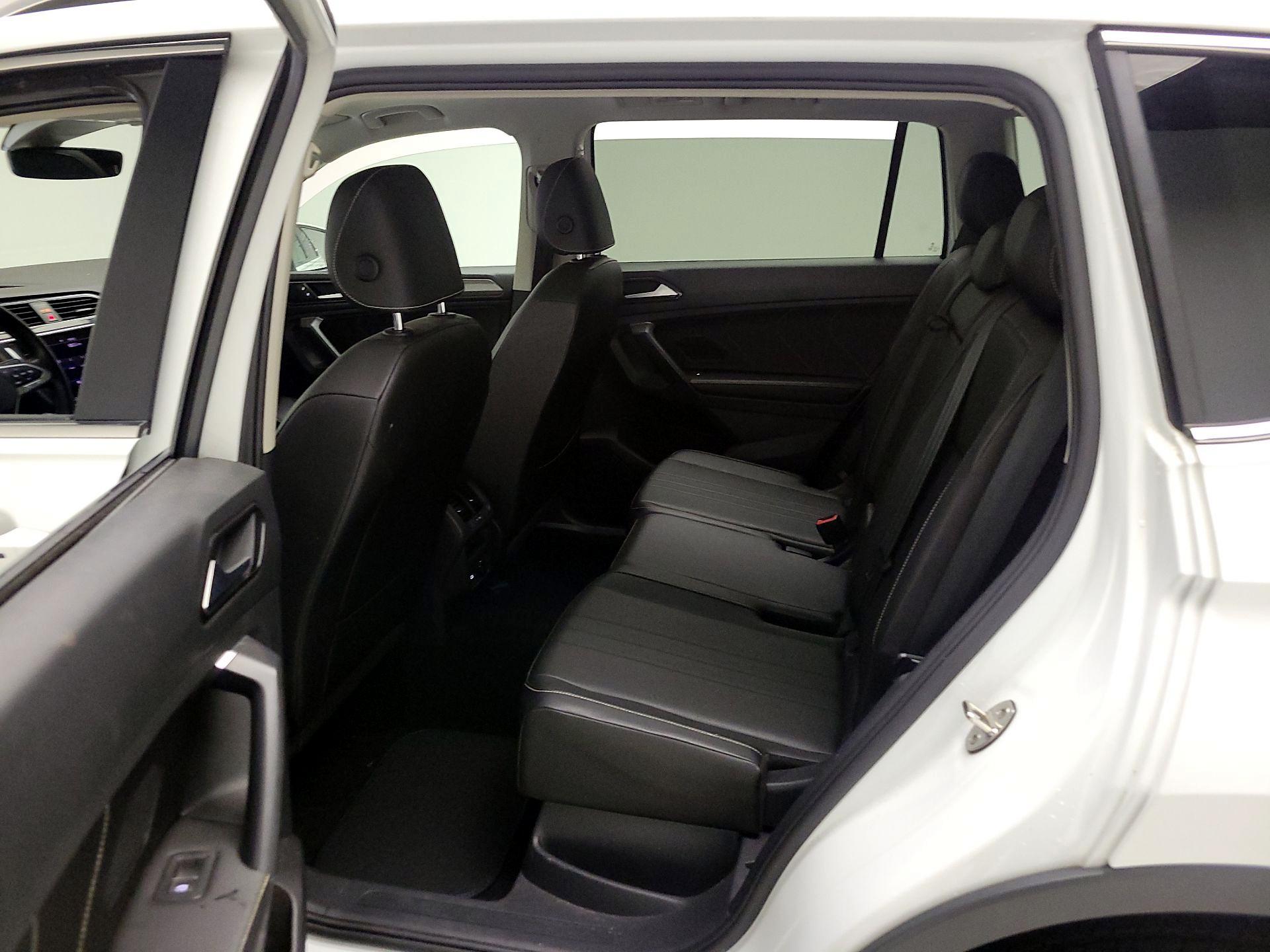 Thumbnail: 2022 Volkswagen Tiguan - 19