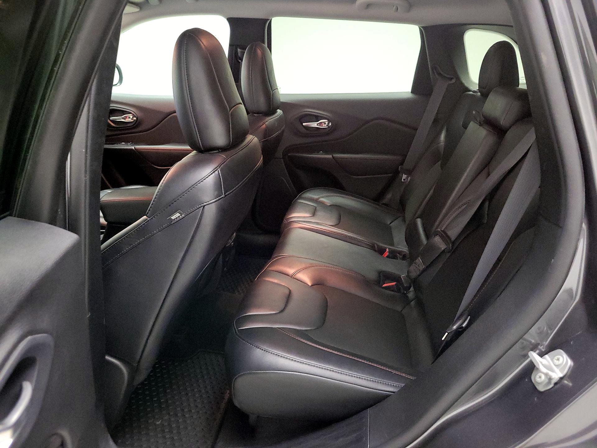 Thumbnail: 2022 Jeep Cherokee - 19