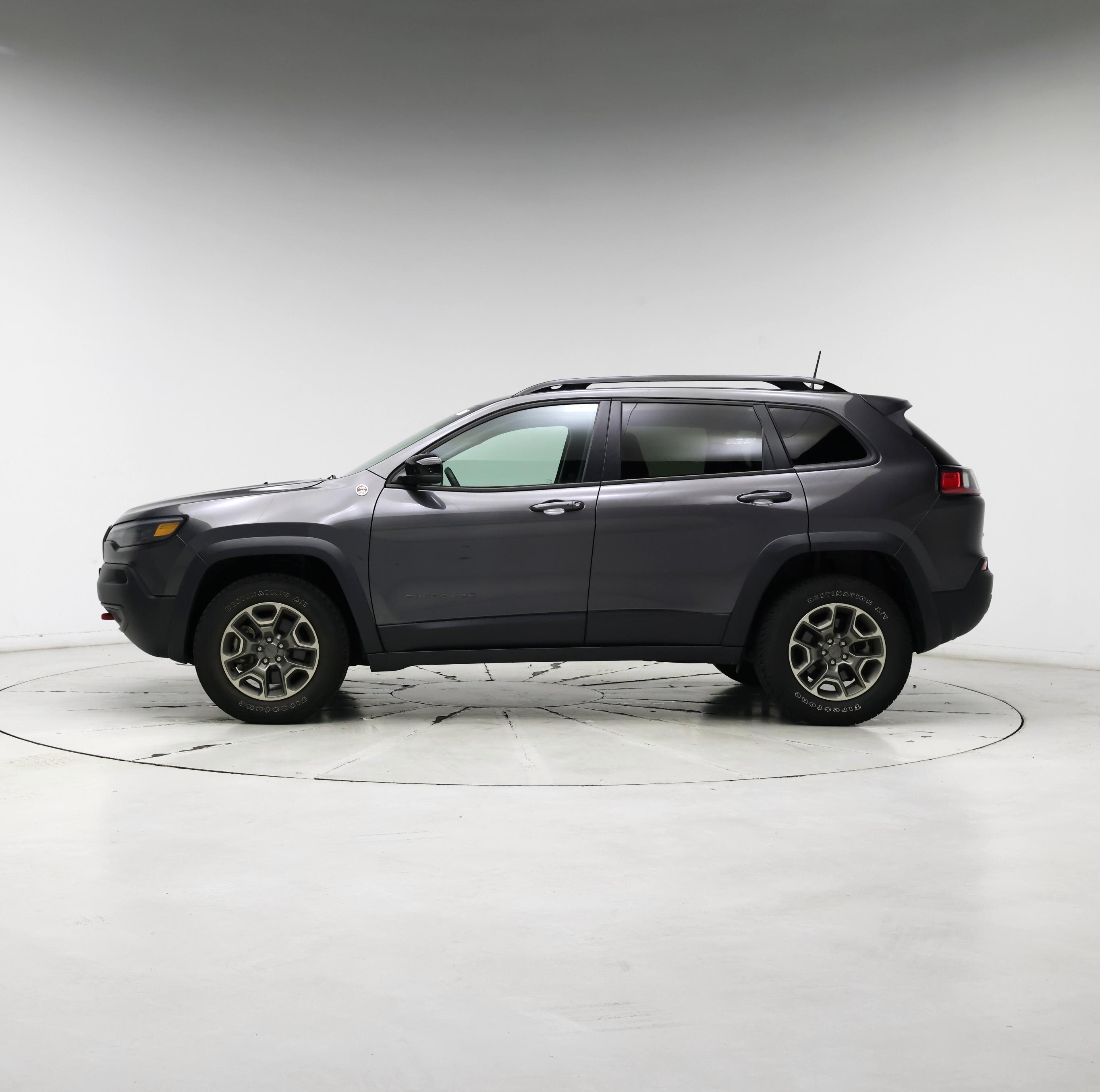 Thumbnail: 2022 Jeep Cherokee - 3