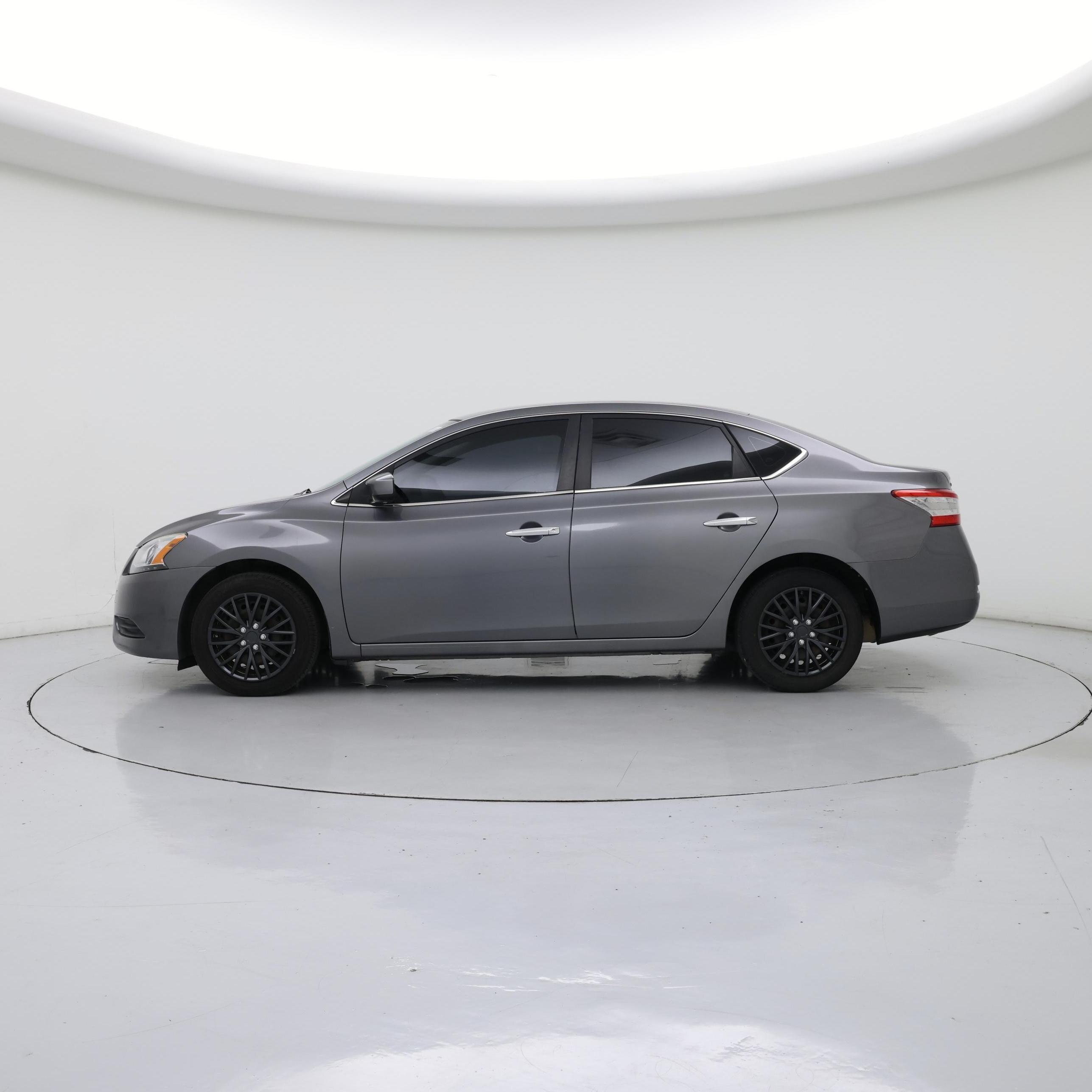Thumbnail: 2015 Nissan Sentra - 3