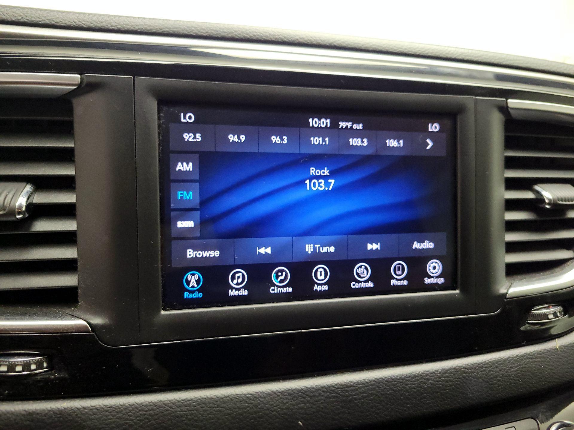Thumbnail: 2020 Chrysler Pacifica - 15