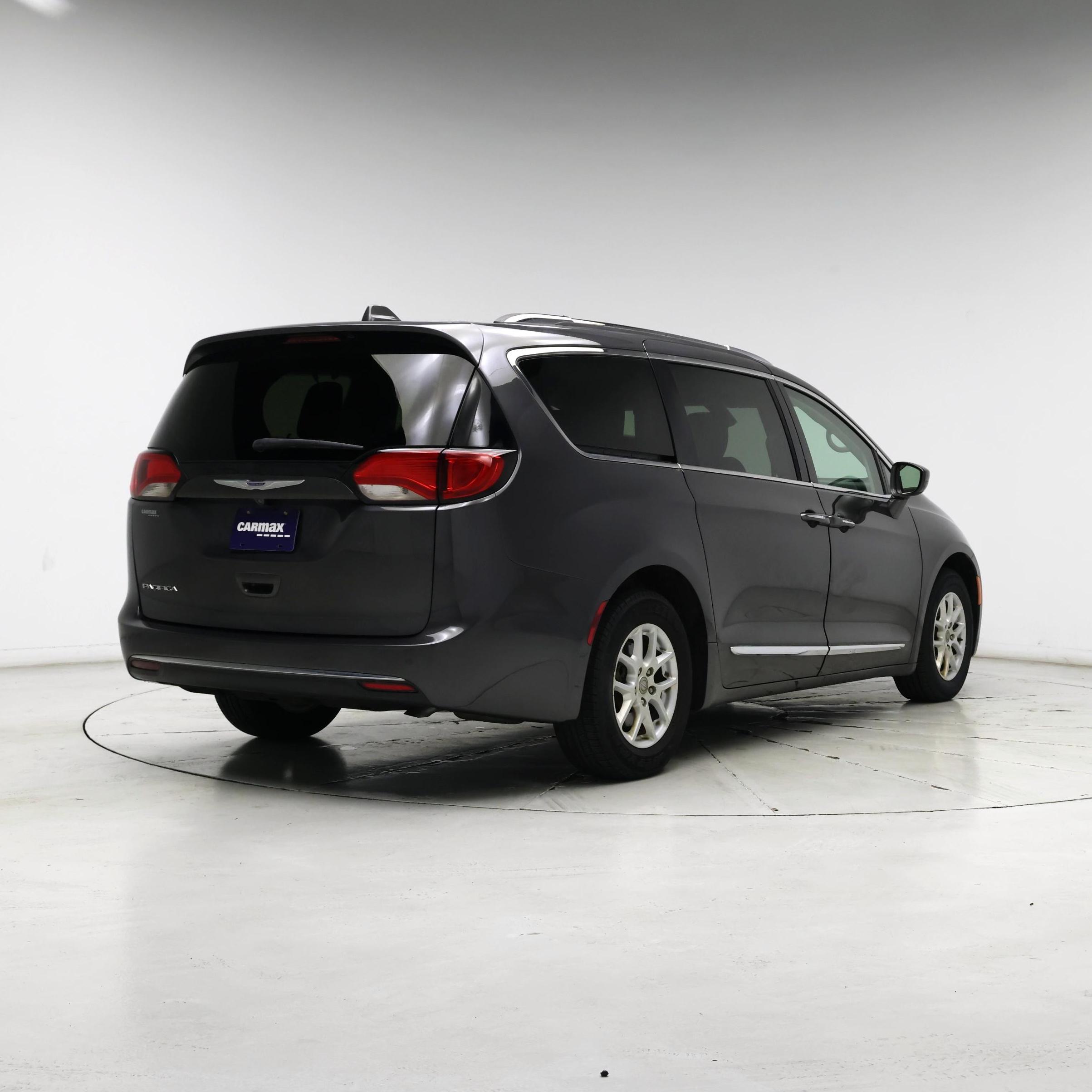 Thumbnail: 2020 Chrysler Pacifica - 8