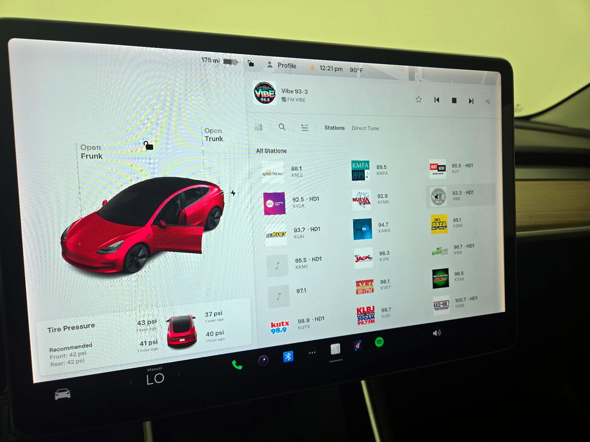Thumbnail: 2019 Tesla Model 3 - 15