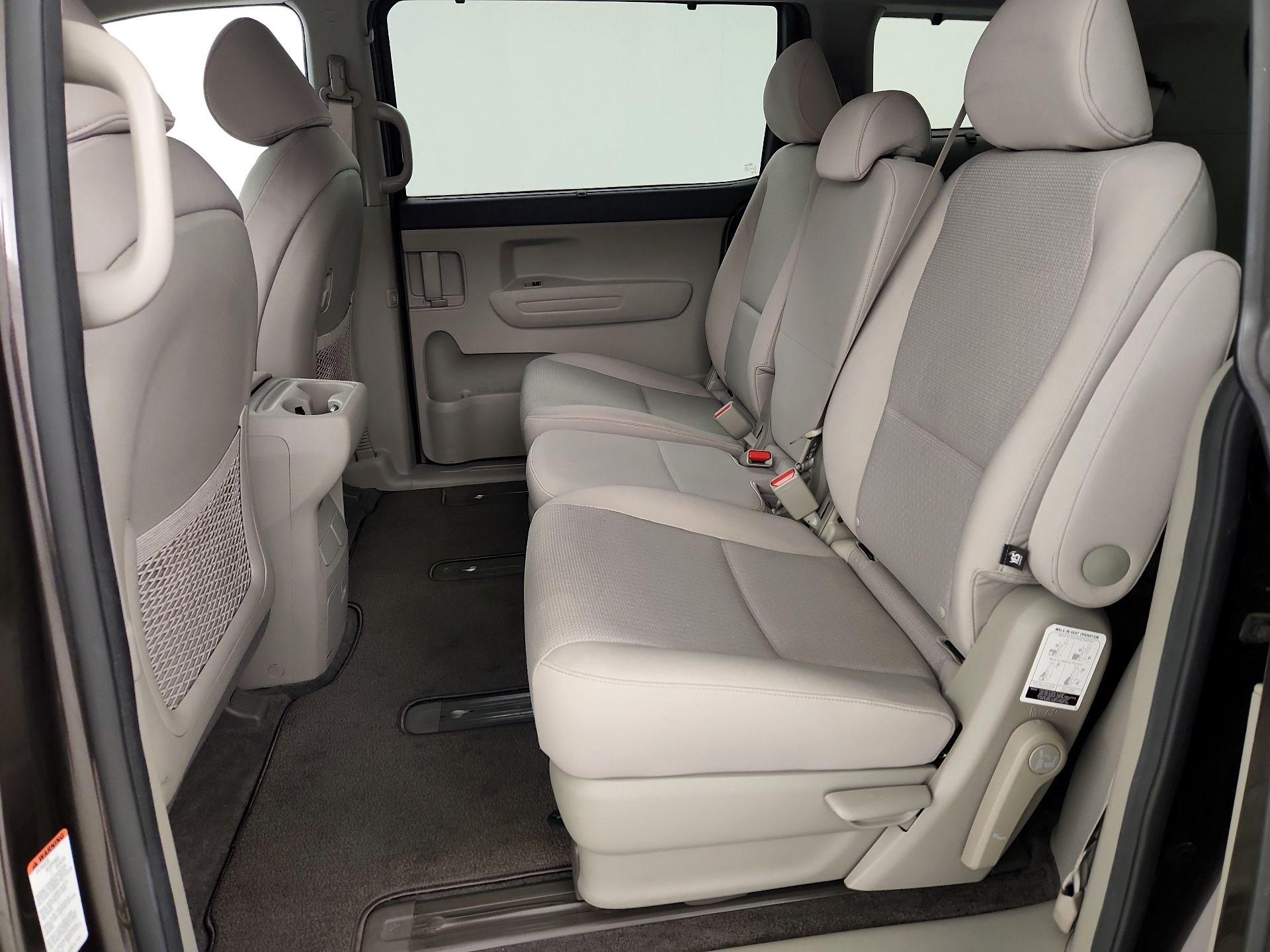 Thumbnail: 2016 Kia Sedona - 19