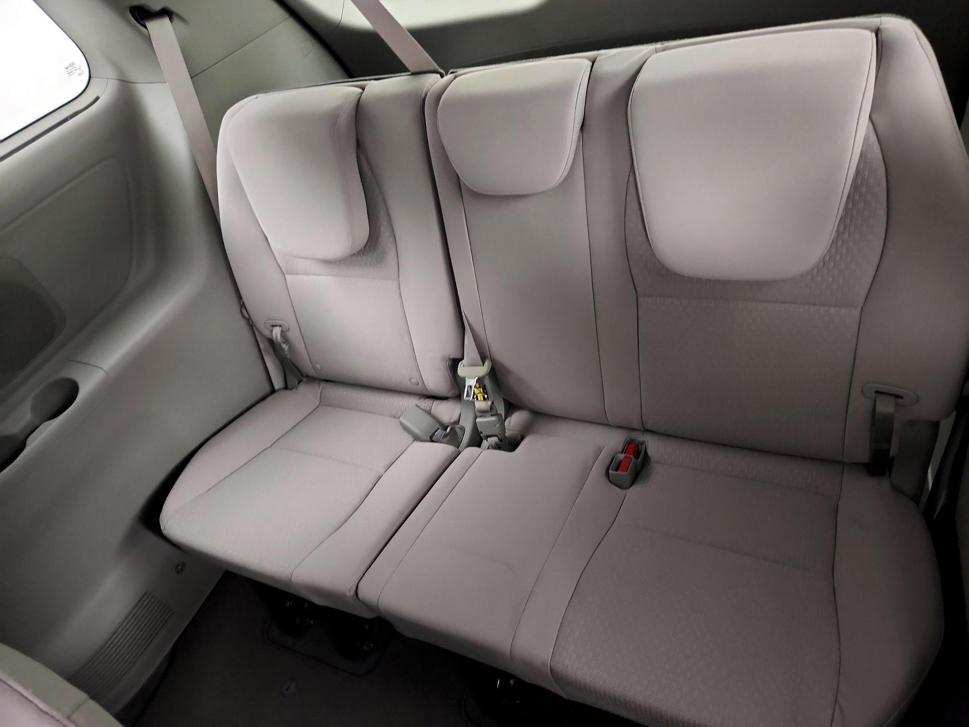 Thumbnail: 2016 Kia Sedona - 20