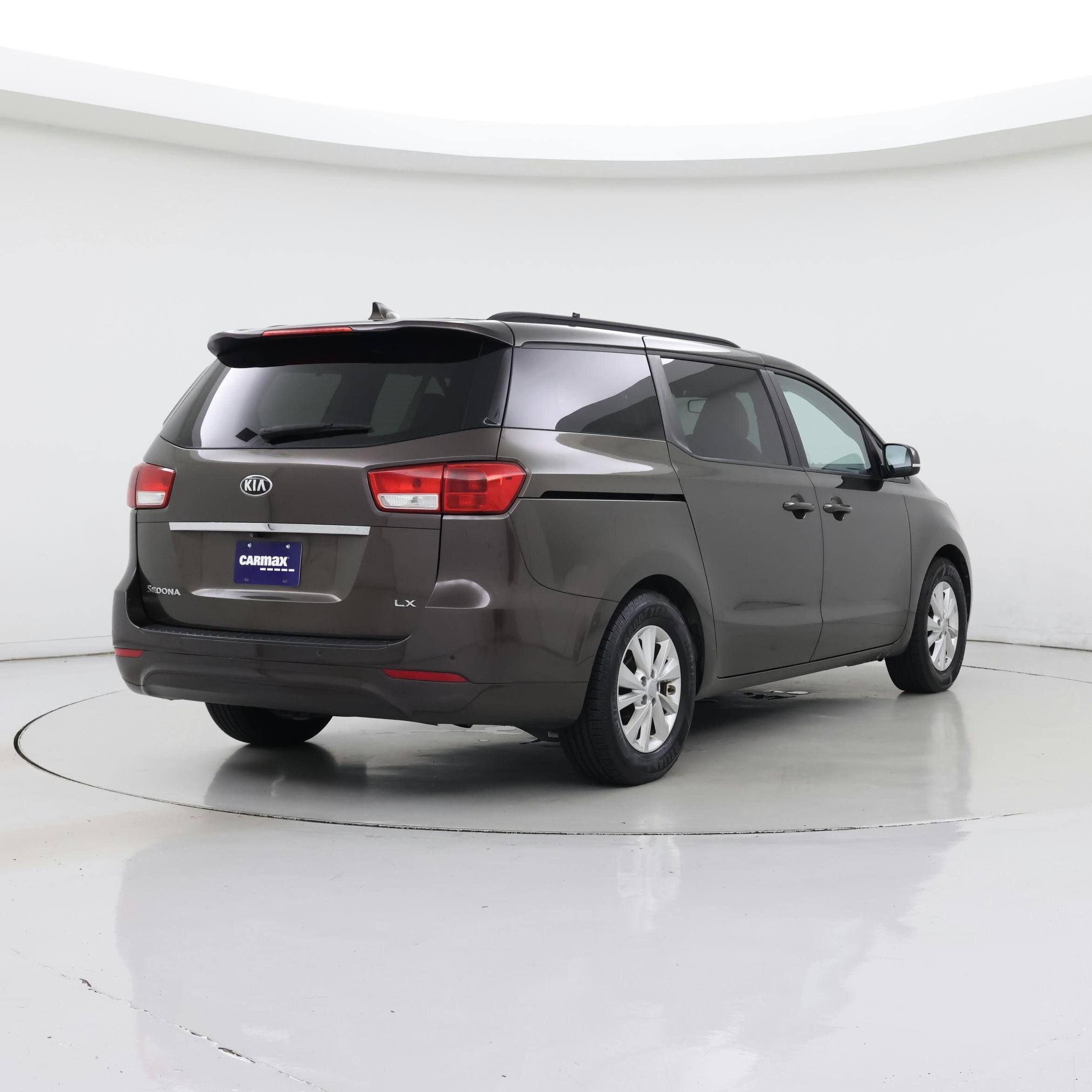 Thumbnail: 2016 Kia Sedona - 8