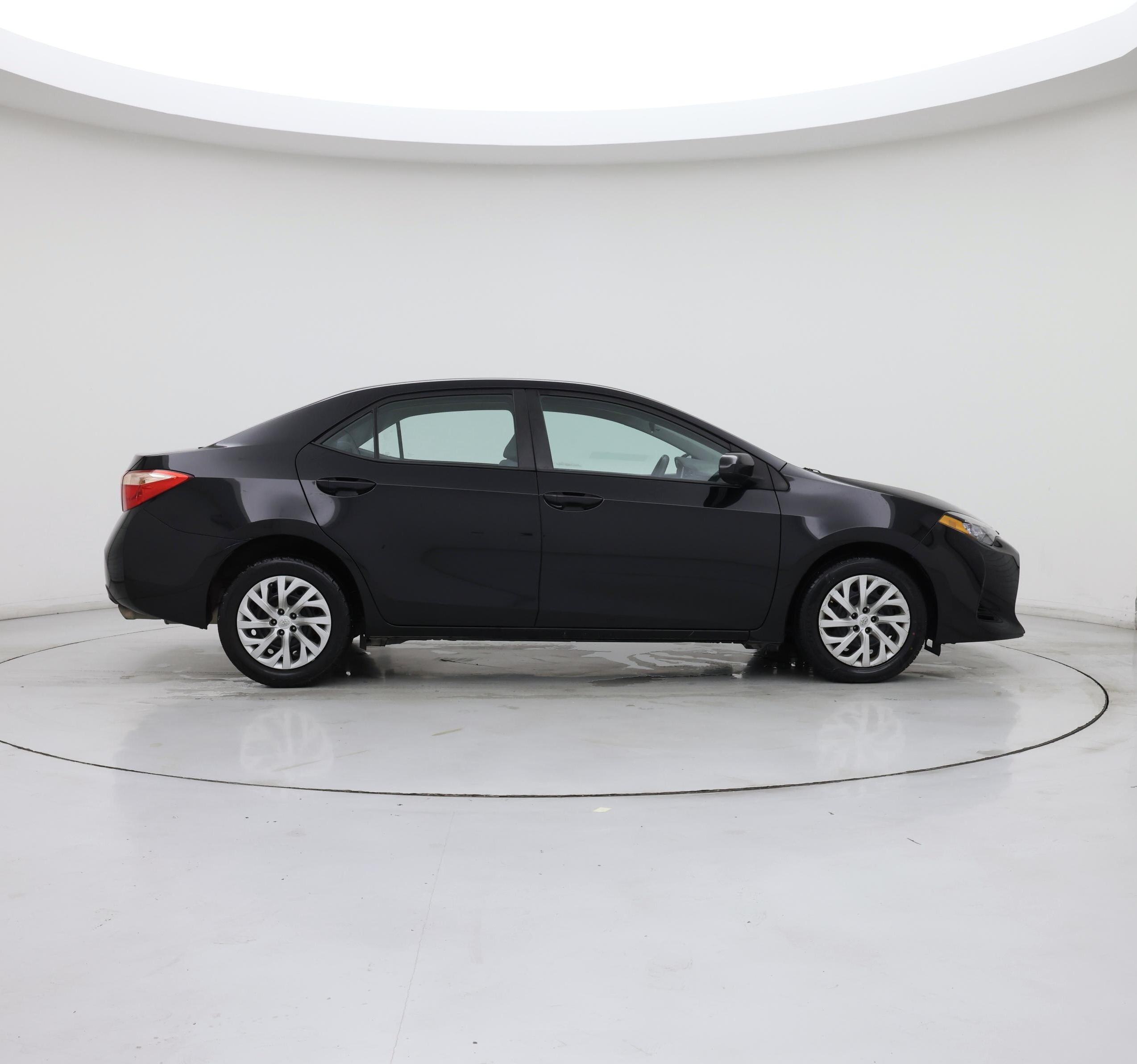 Thumbnail: 2017 Toyota Corolla - 7