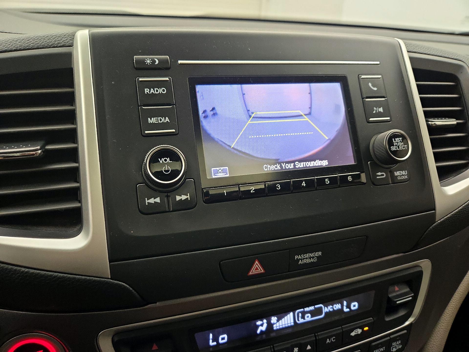 Thumbnail: 2019 Honda Ridgeline - 14