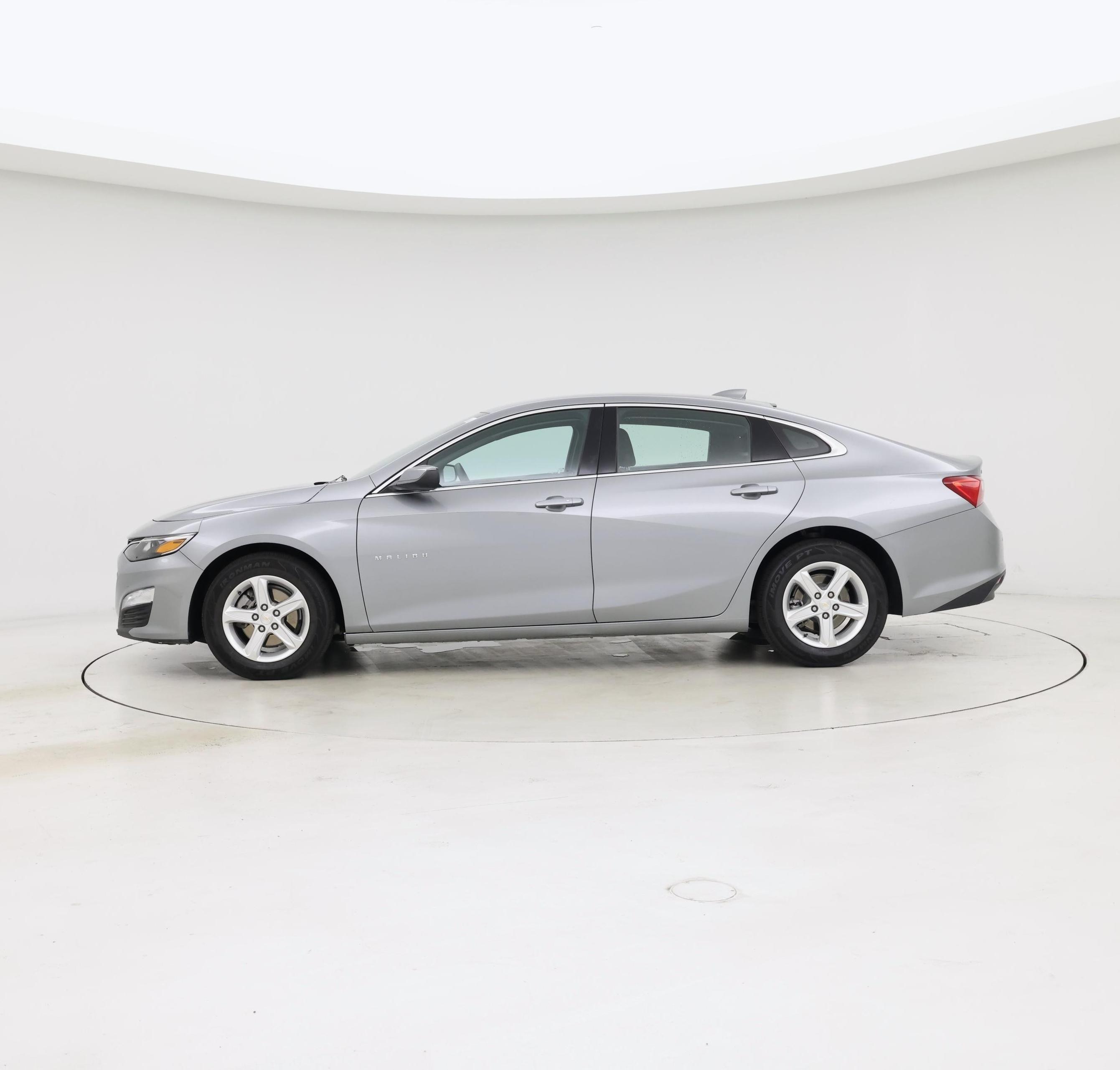 Thumbnail: 2024 Chevrolet Malibu - 3