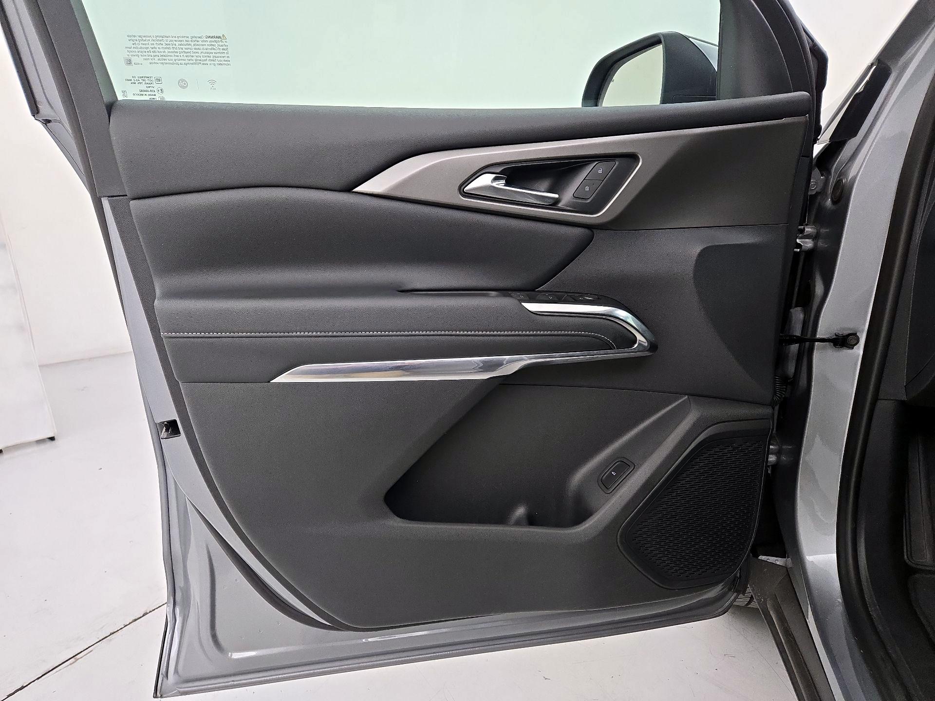 Thumbnail: 2025 Chevrolet Traverse - 12