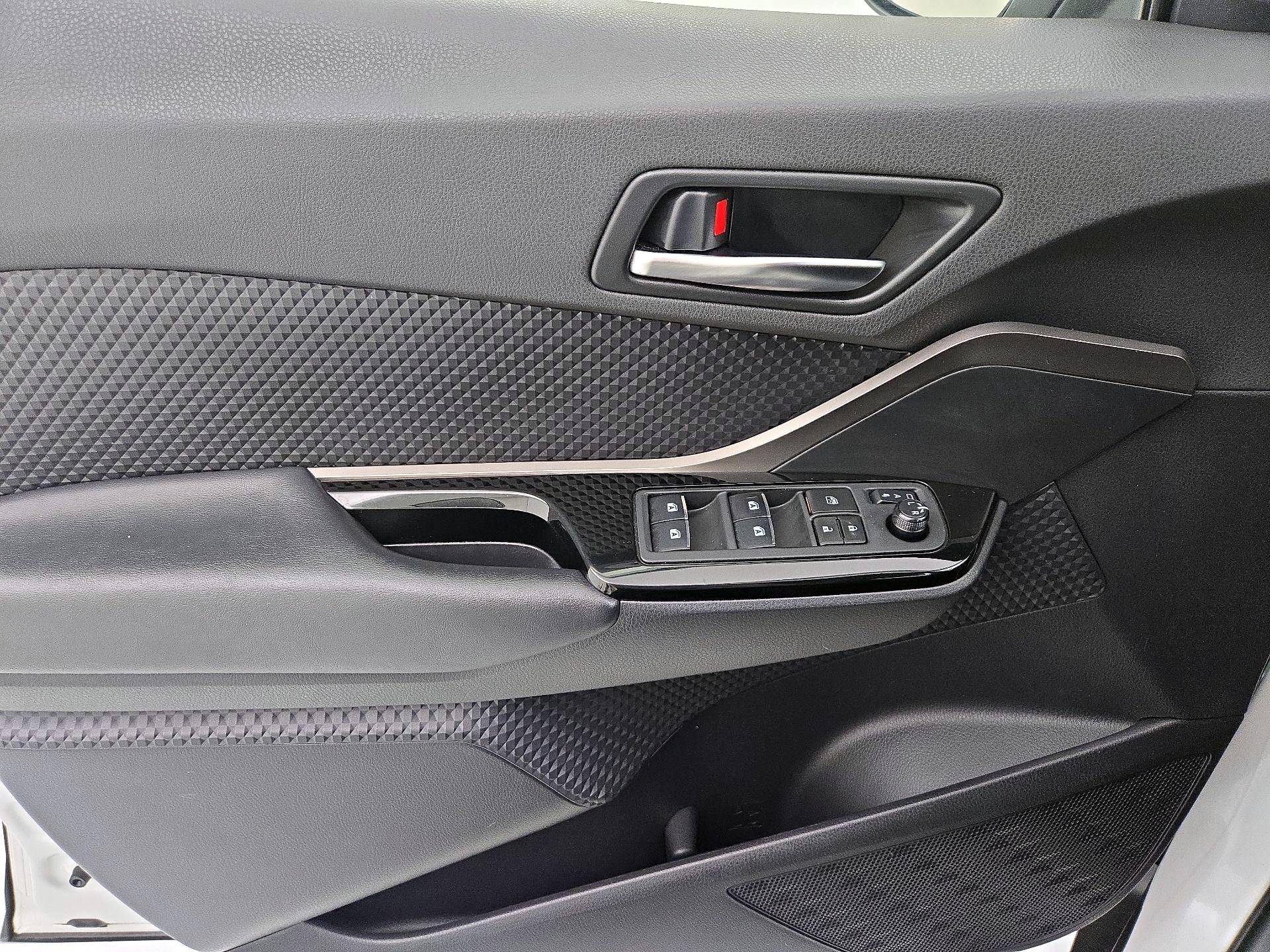 Thumbnail: 2019 Toyota C-HR - 12