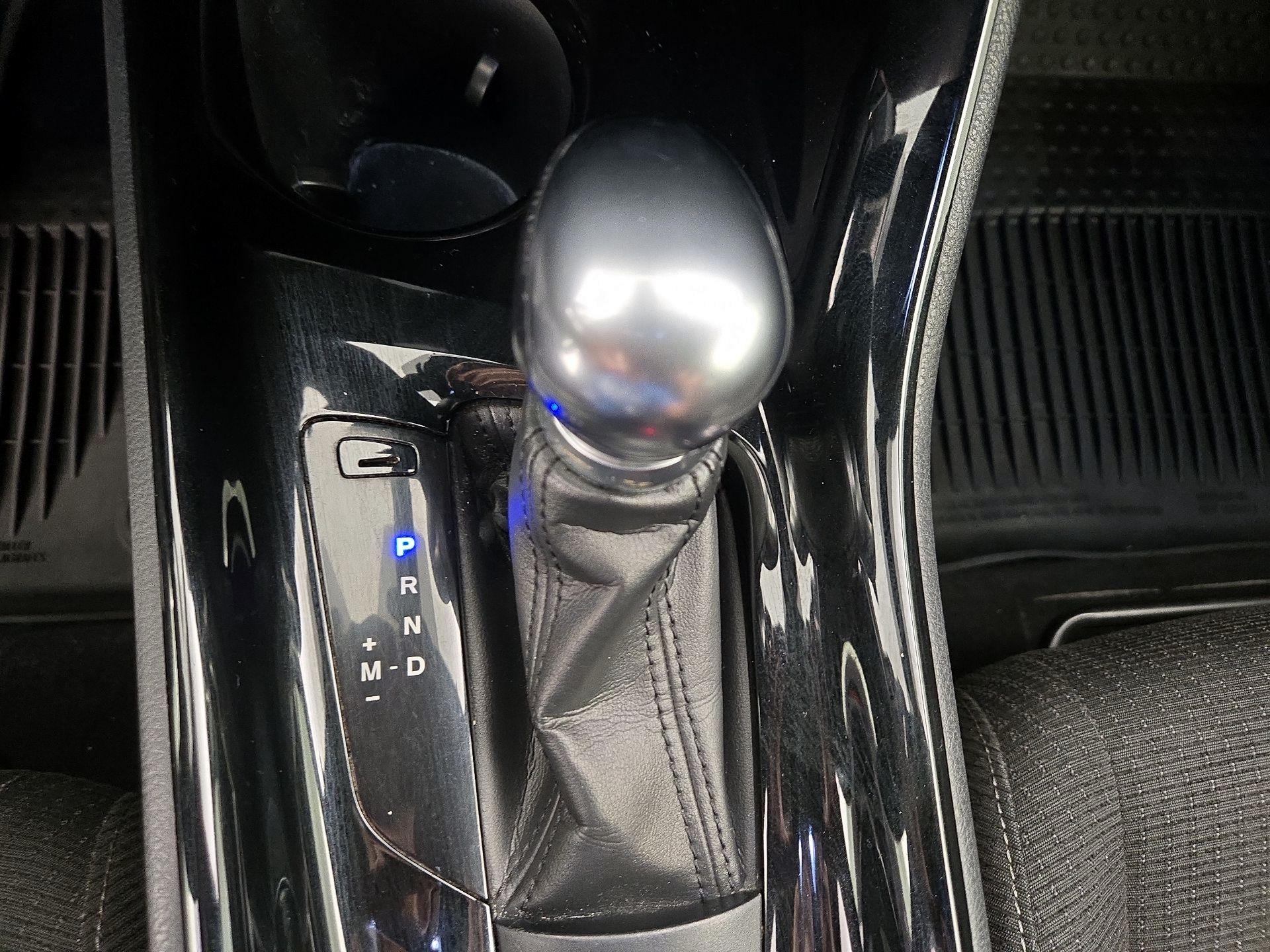 Thumbnail: 2019 Toyota C-HR - 17