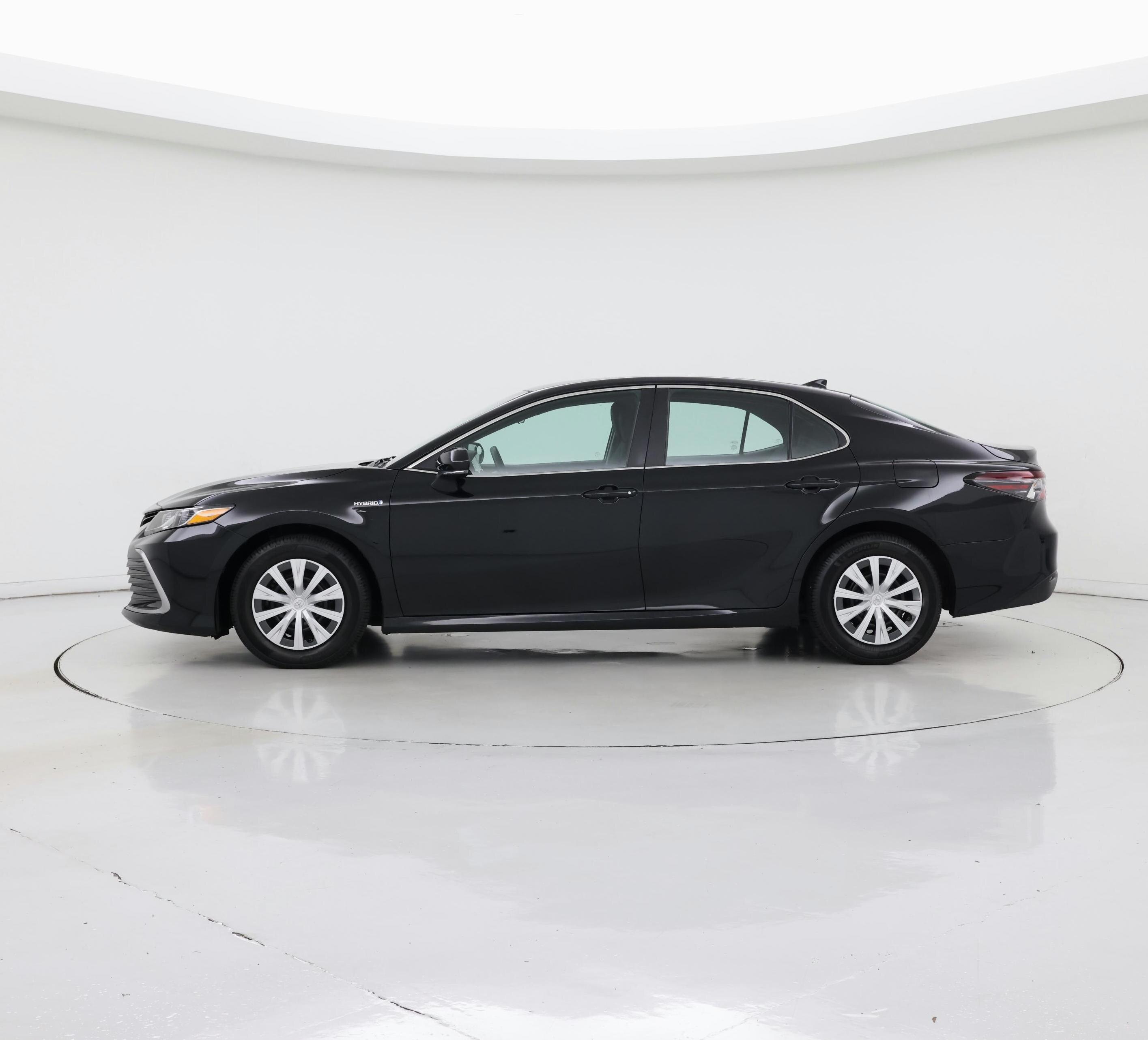 Thumbnail: 2021 Toyota Camry - 3