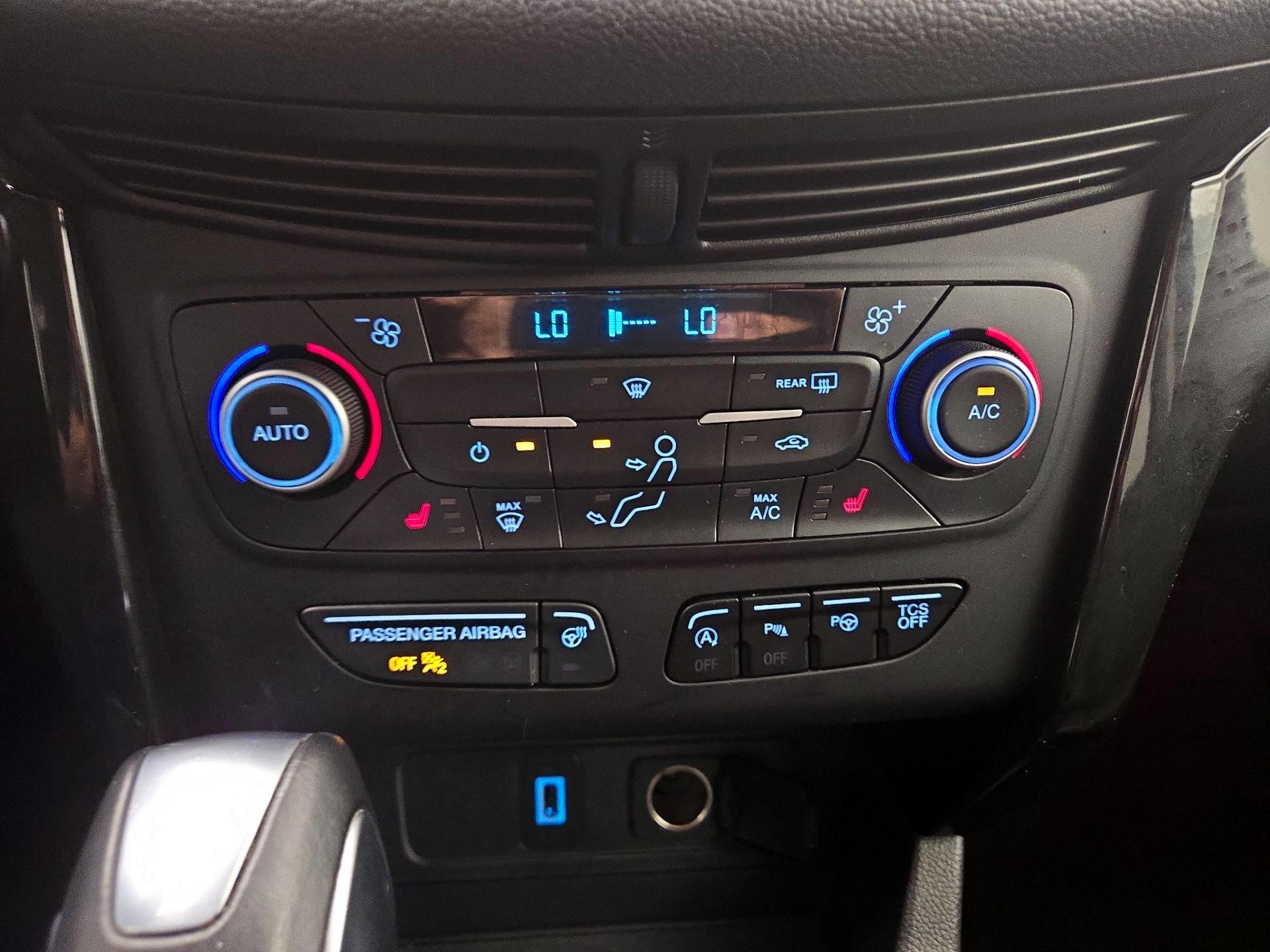 Thumbnail: 2019 Ford Escape - 17