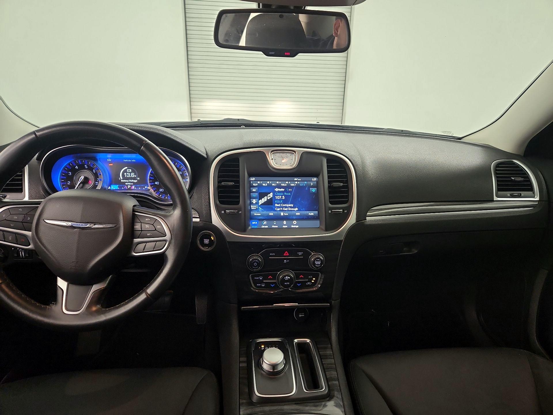 Thumbnail: 2019 Chrysler 300 - 9