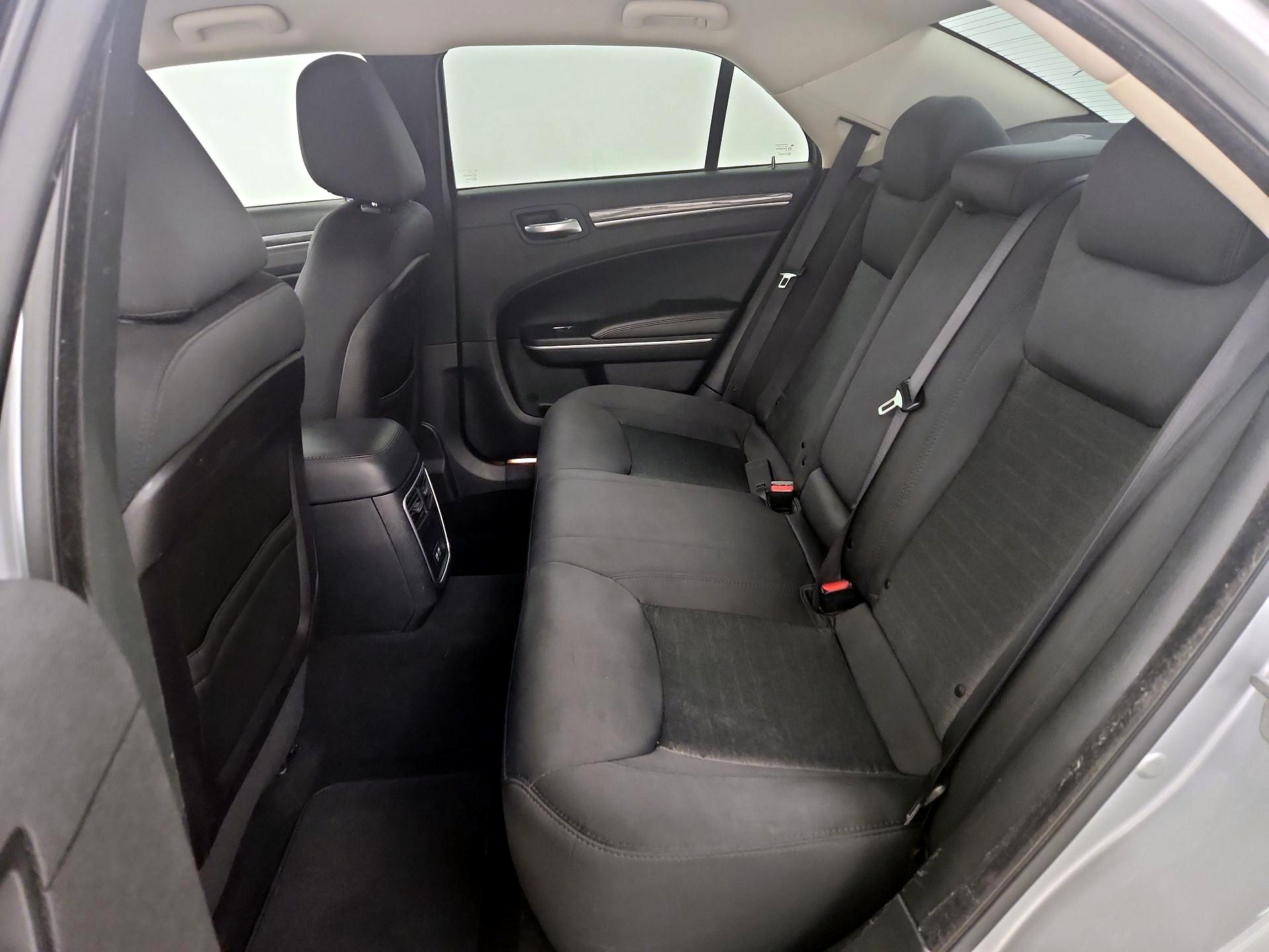 Thumbnail: 2019 Chrysler 300 - 19