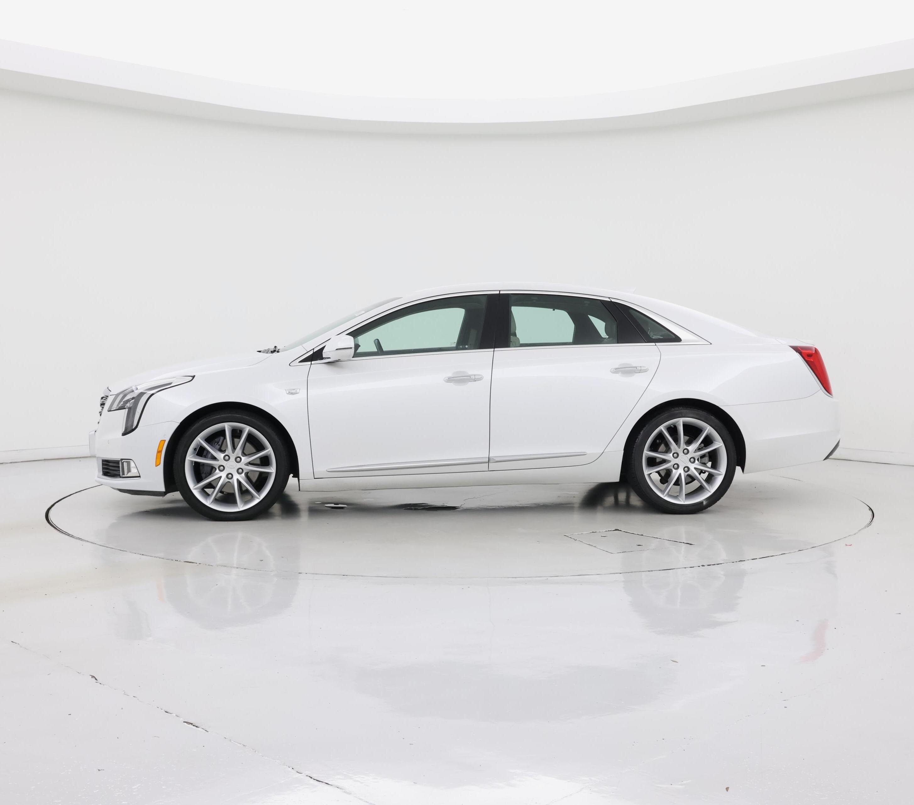 Thumbnail: 2019 Cadillac XTS - 3